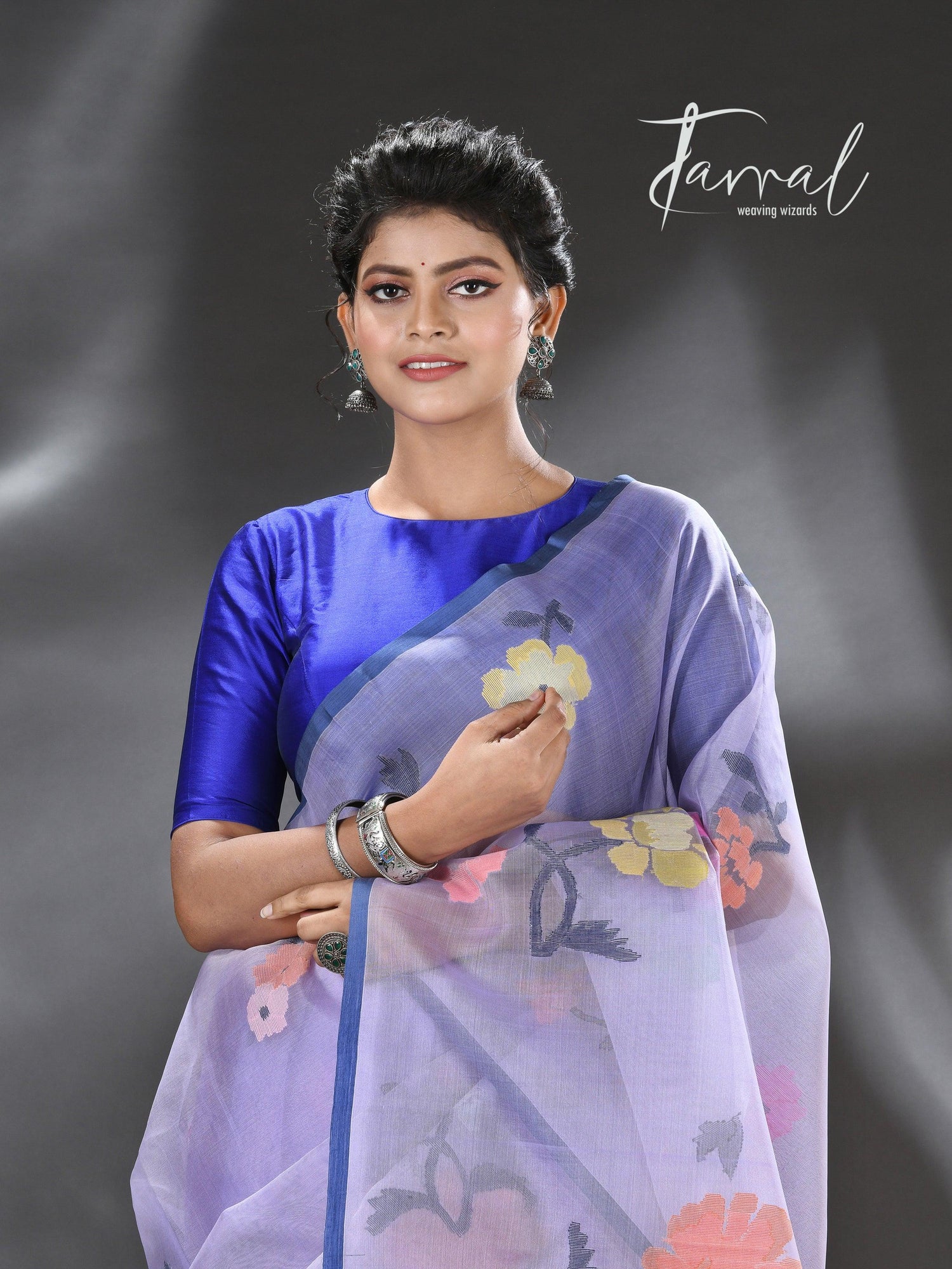 Neelambari Pushpa muslin silk handwoven jamdani saree front