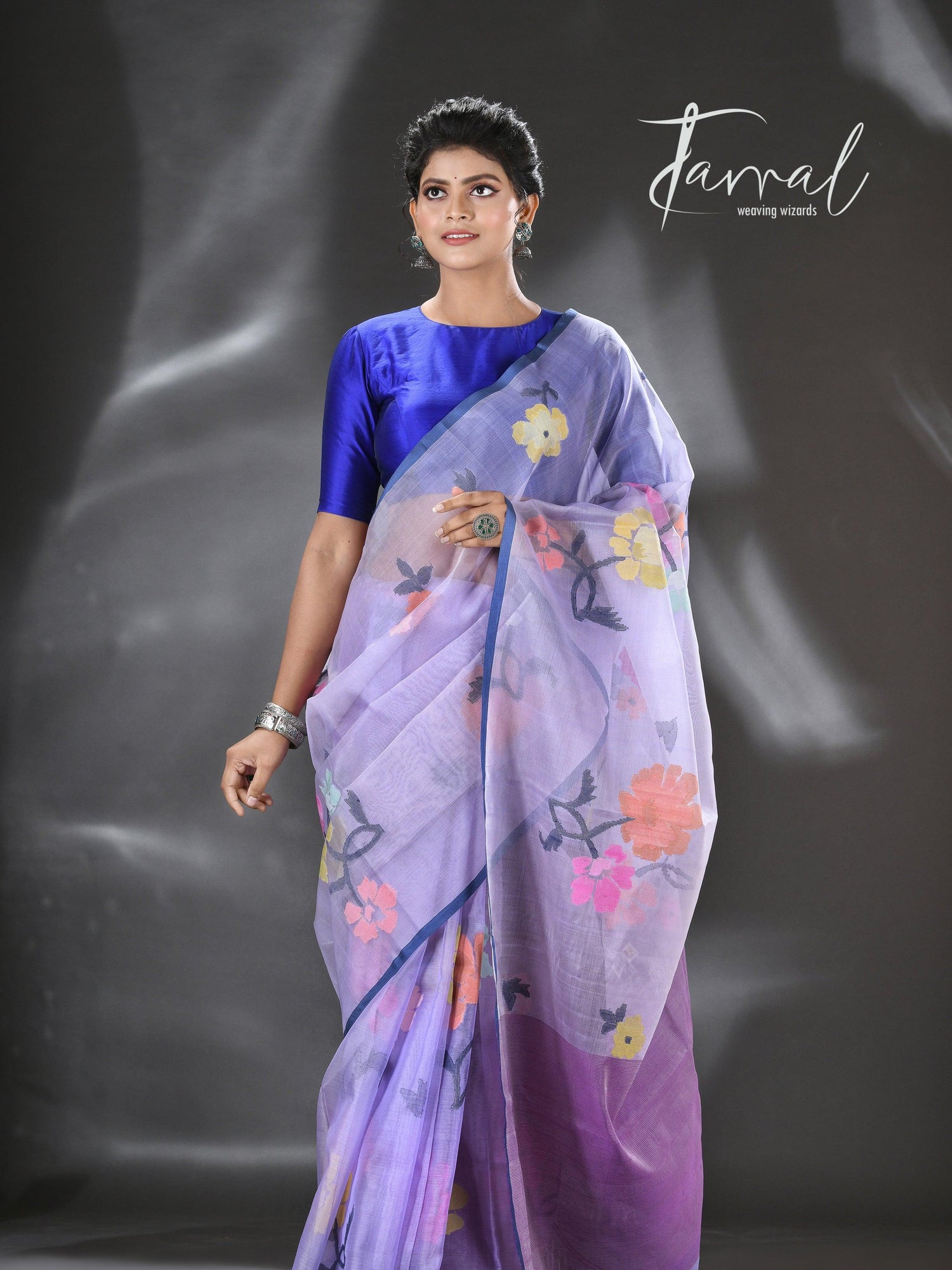 Neelambari Pushpa muslin silk handwoven jamdani saree full2