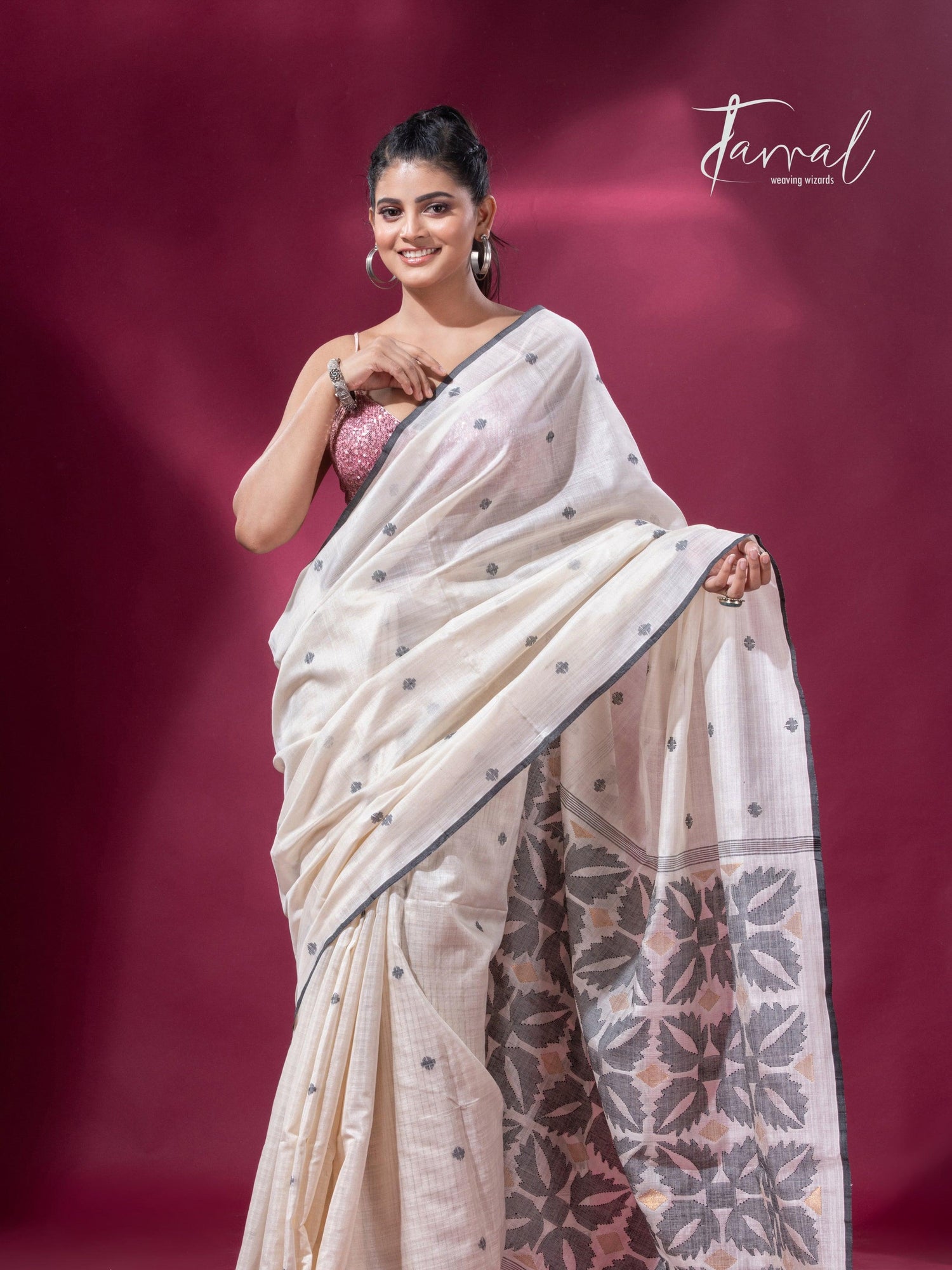 Offwhite with black border pure tusser cotton handwoven jamdani saree - Tamal Boutique