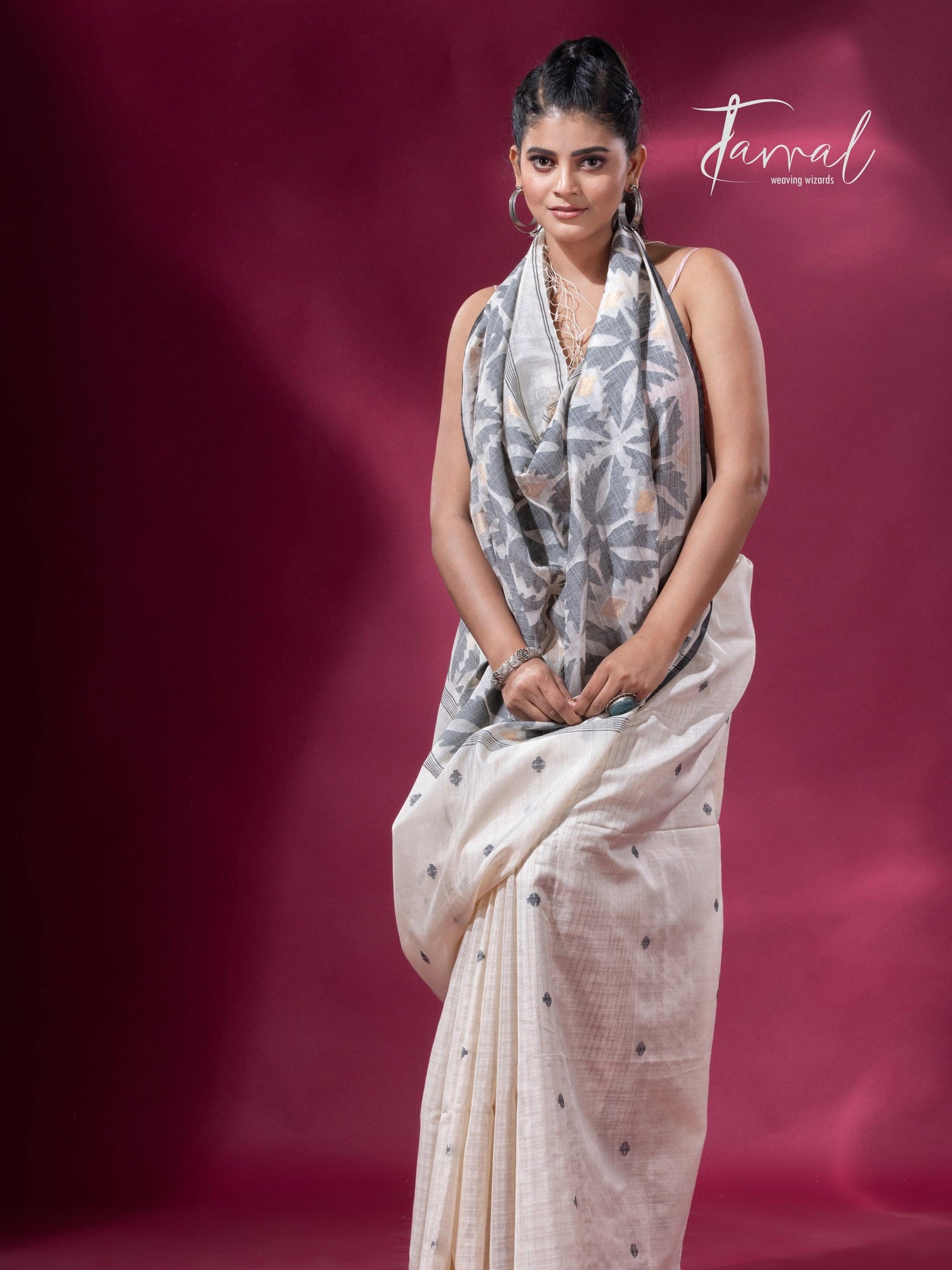 Offwhite with black border pure tusser cotton handwoven jamdani saree - Tamal Boutique