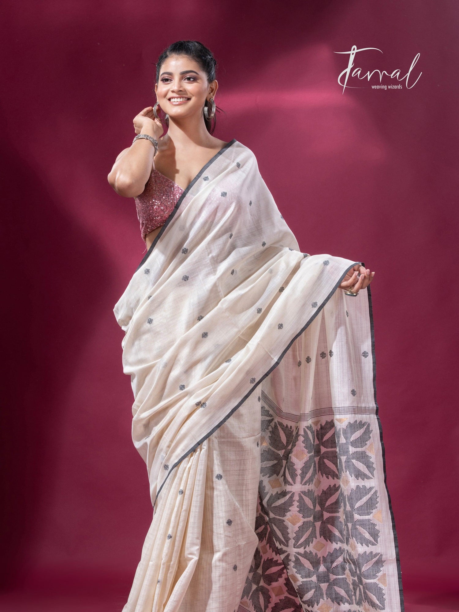 Offwhite with black border pure tusser cotton handwoven jamdani saree - Tamal Boutique