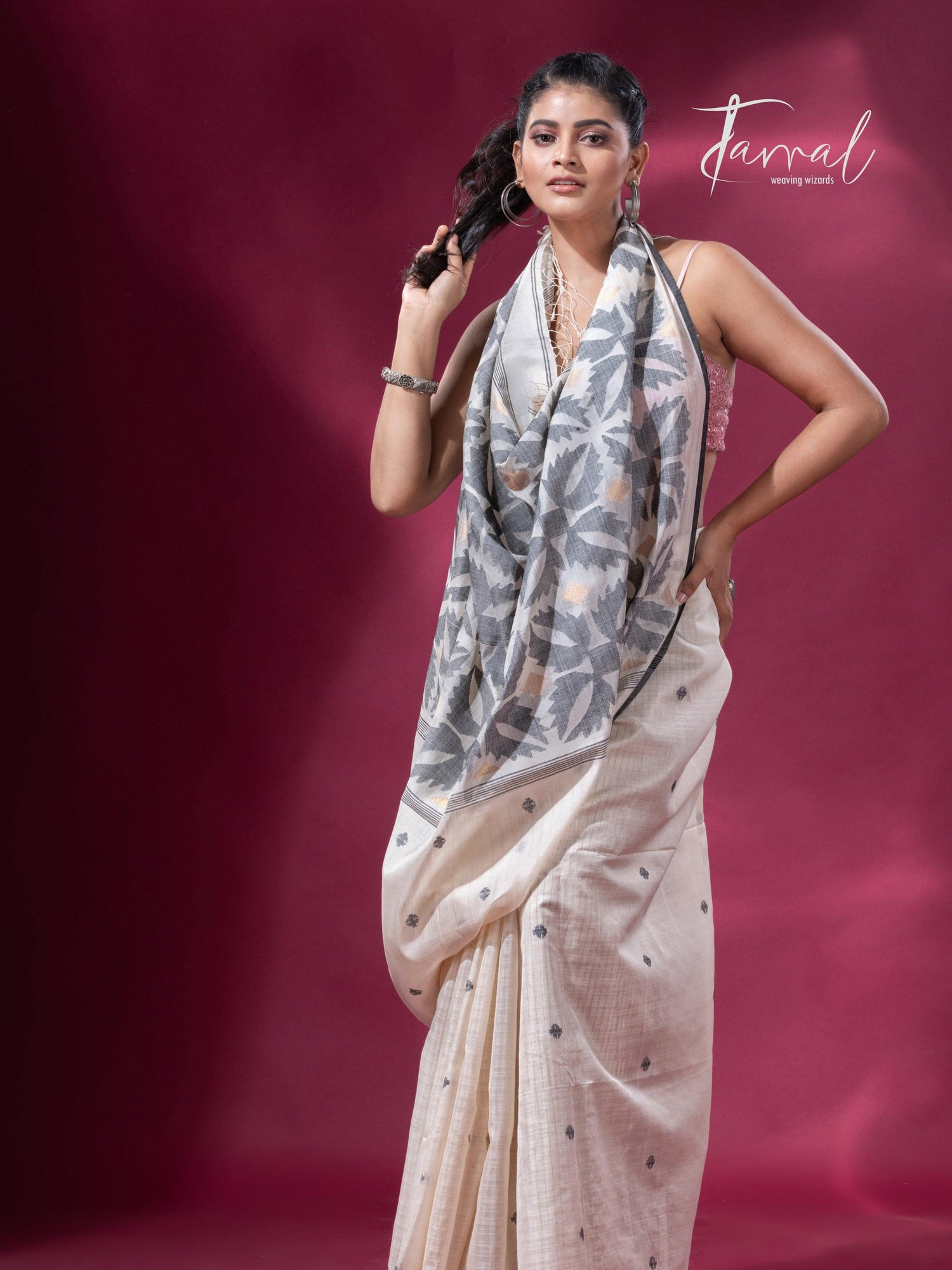 Offwhite with black border pure tusser cotton handwoven jamdani saree - Tamal Boutique