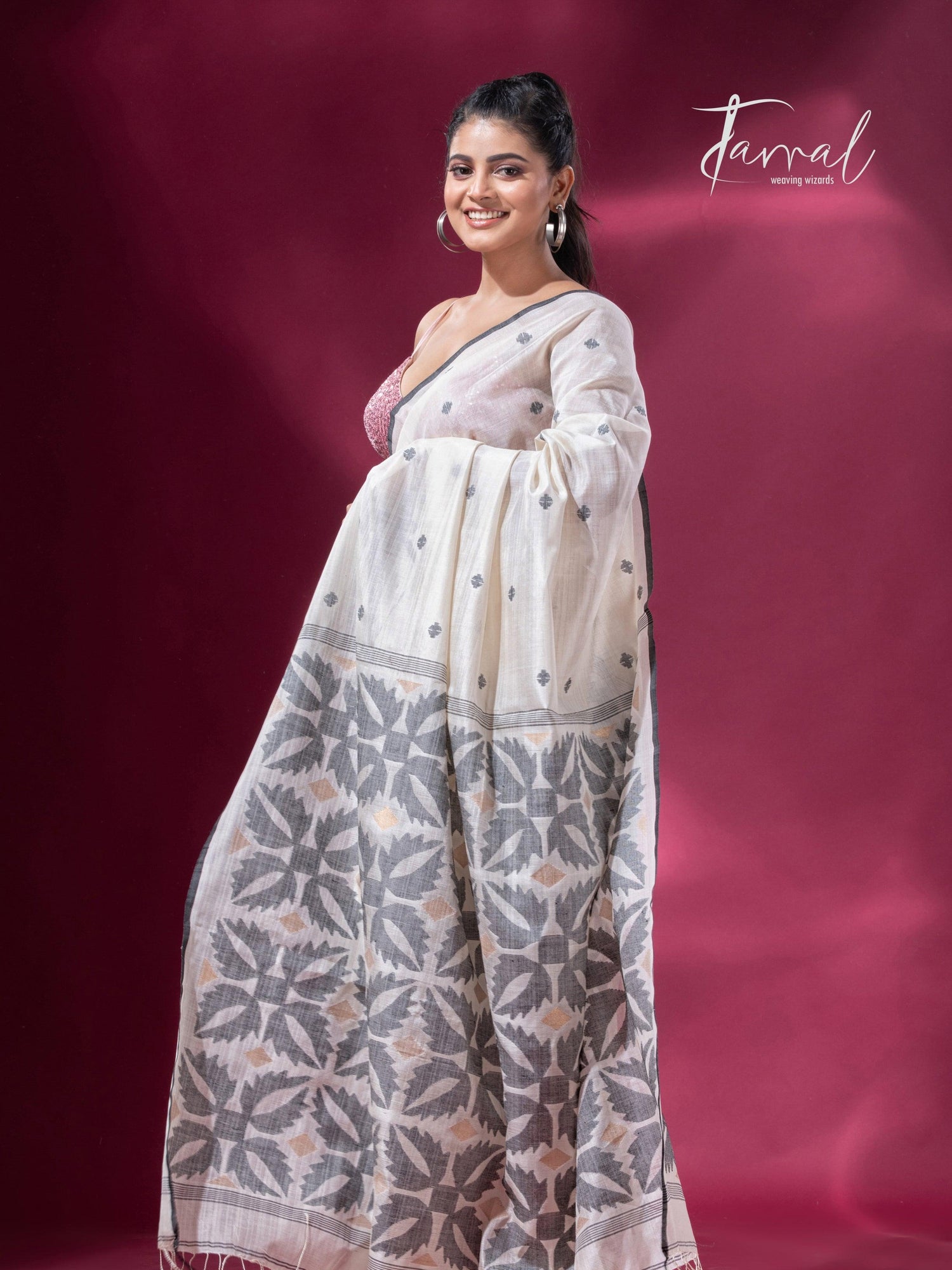 Offwhite with black border pure tusser cotton handwoven jamdani saree - Tamal Boutique