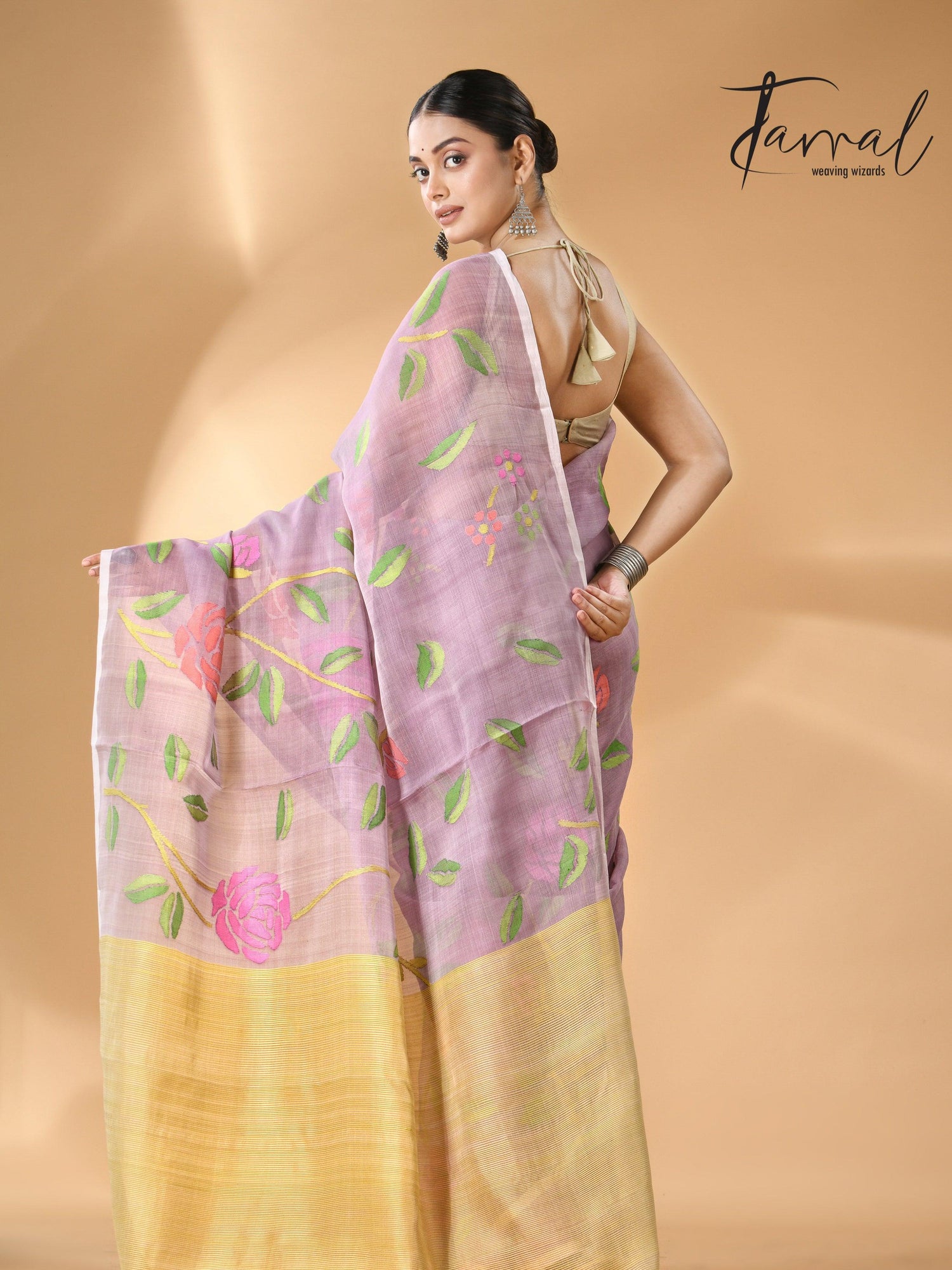 Offwhite Muslin Silk Handwoven Needle Work Jamdani Saree back