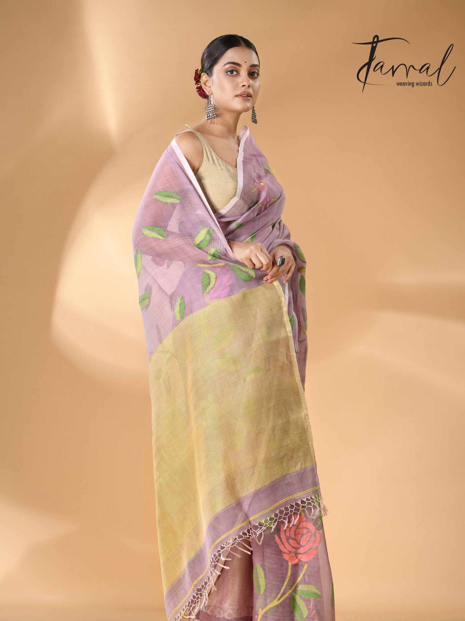 Offwhite Muslin Silk Handwoven Needle Work Jamdani Saree right