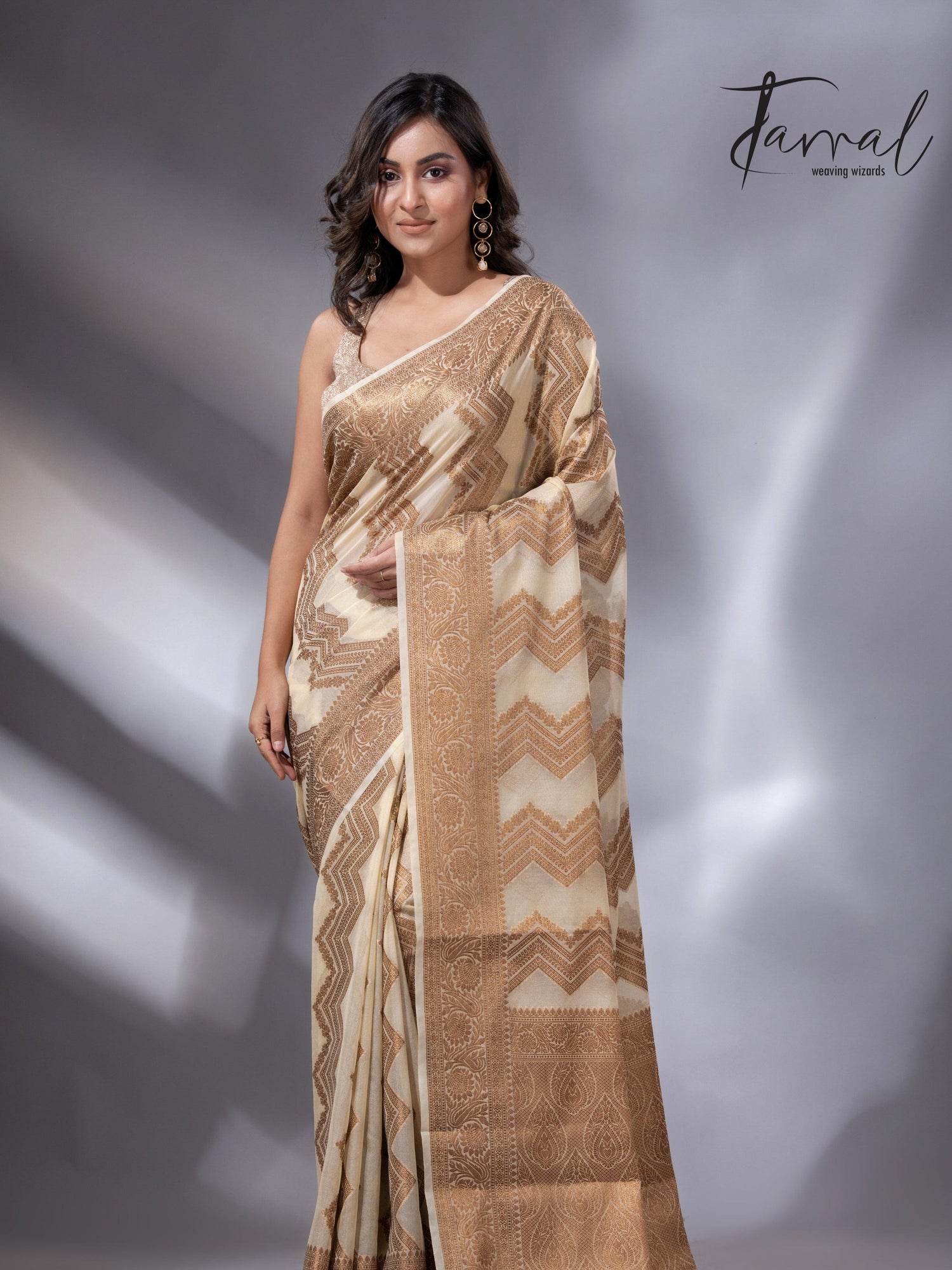Offwhite colour with antic zari Banarasi silk handloom saree1