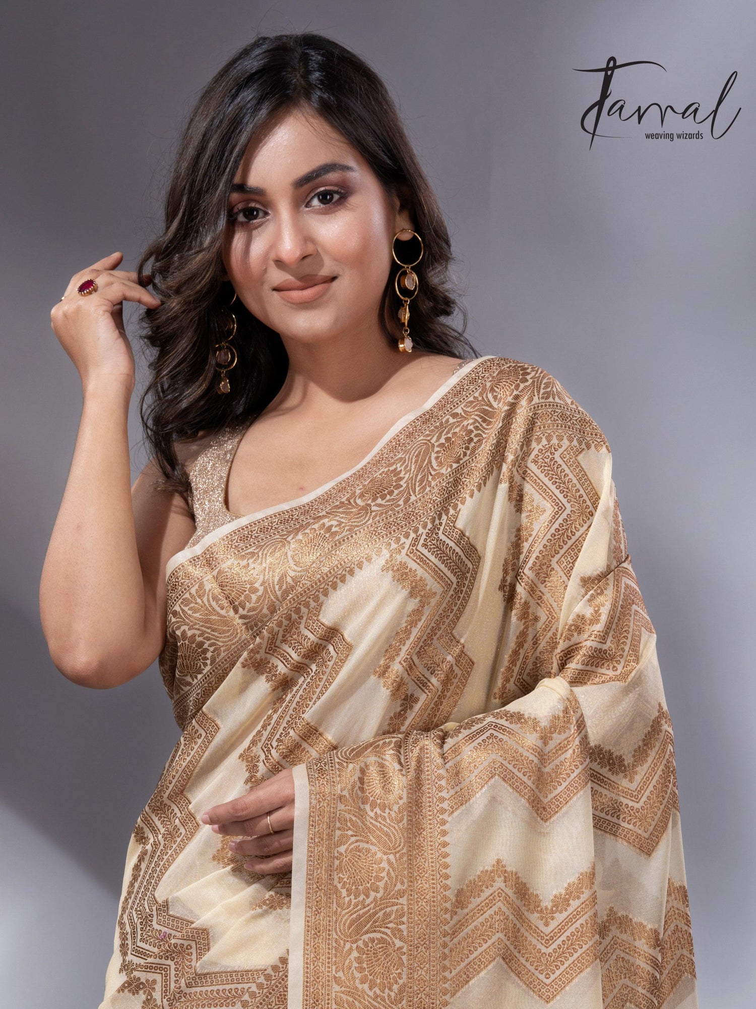 Offwhite colour with antic zari Banarasi silk handloom saree2
