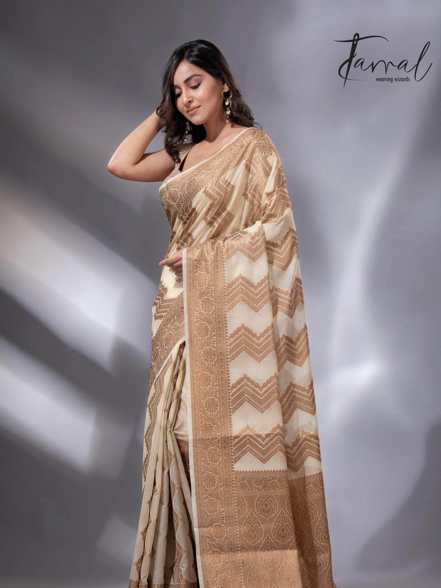 Offwhite colour with antic zari Banarasi silk handloom saree7