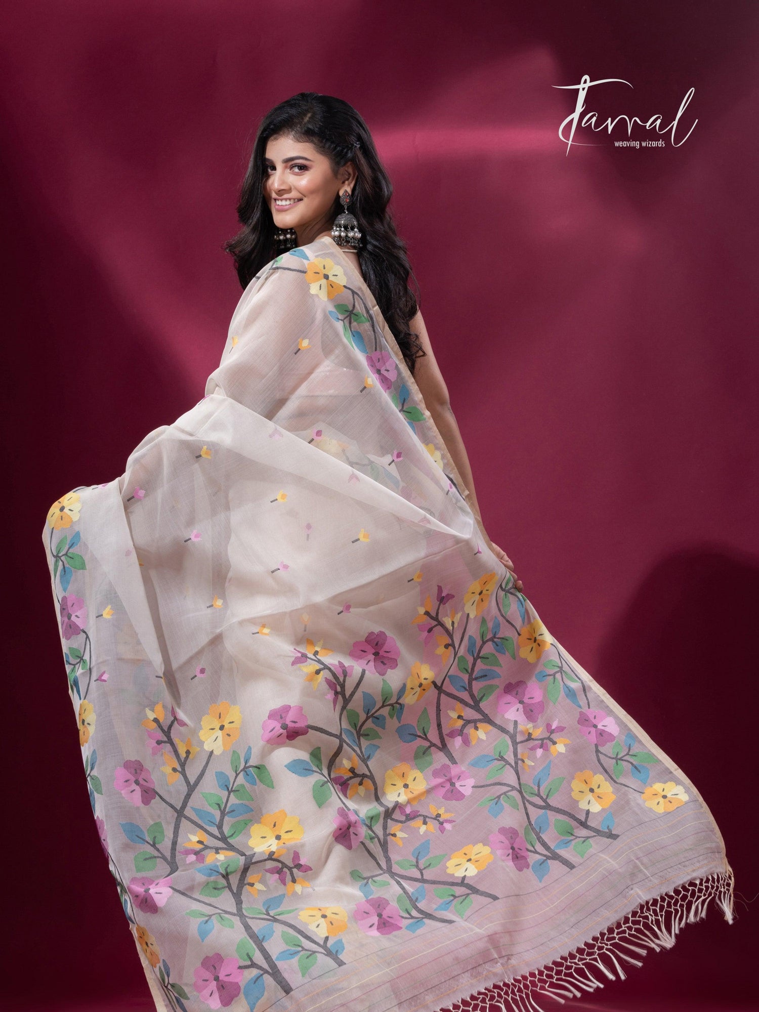 Offwhite floral elegance muslin silk handwoven jamdani saree6