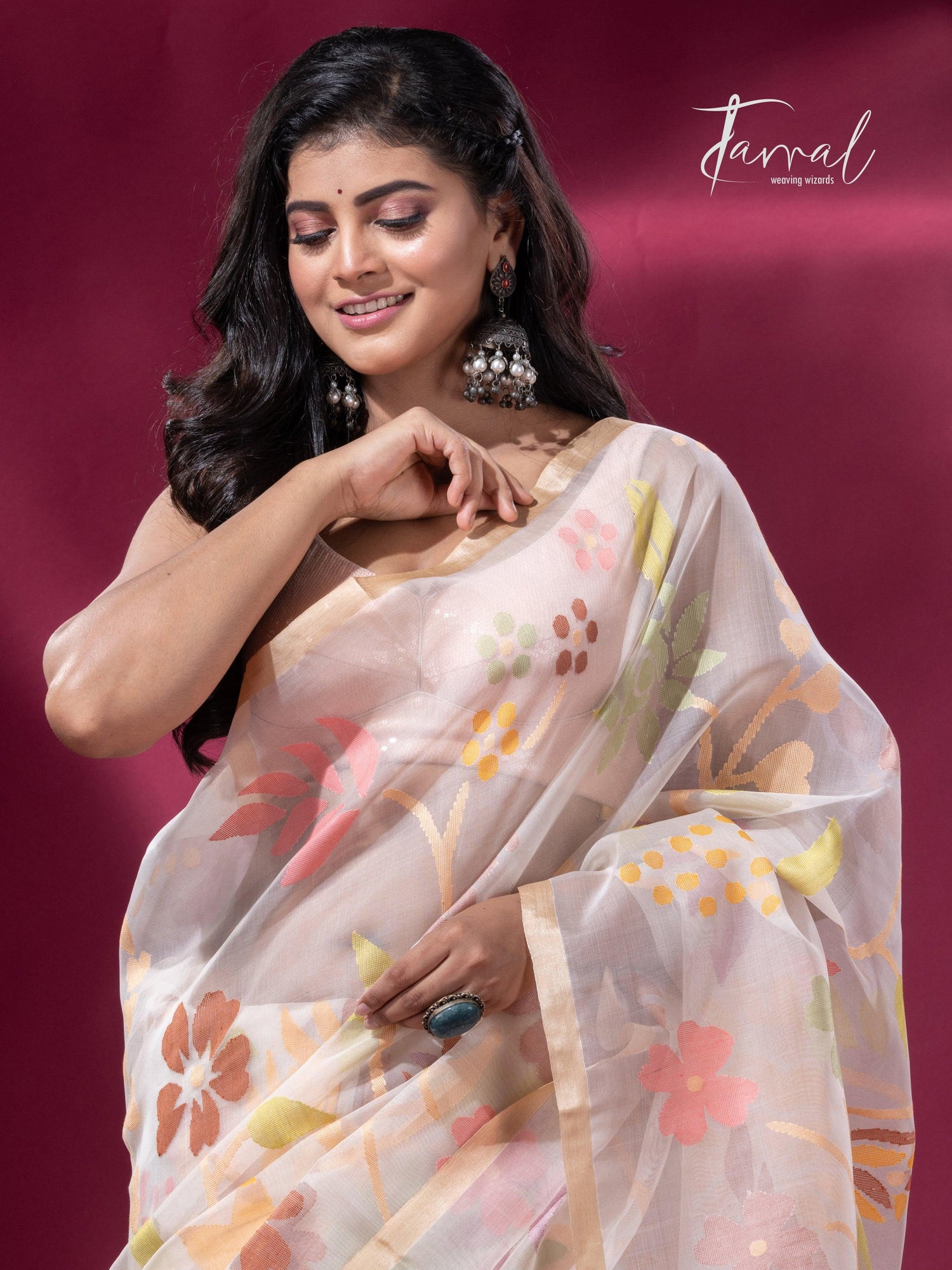 Offwhite muslin silk allover floral handwoven jamdani saree cls