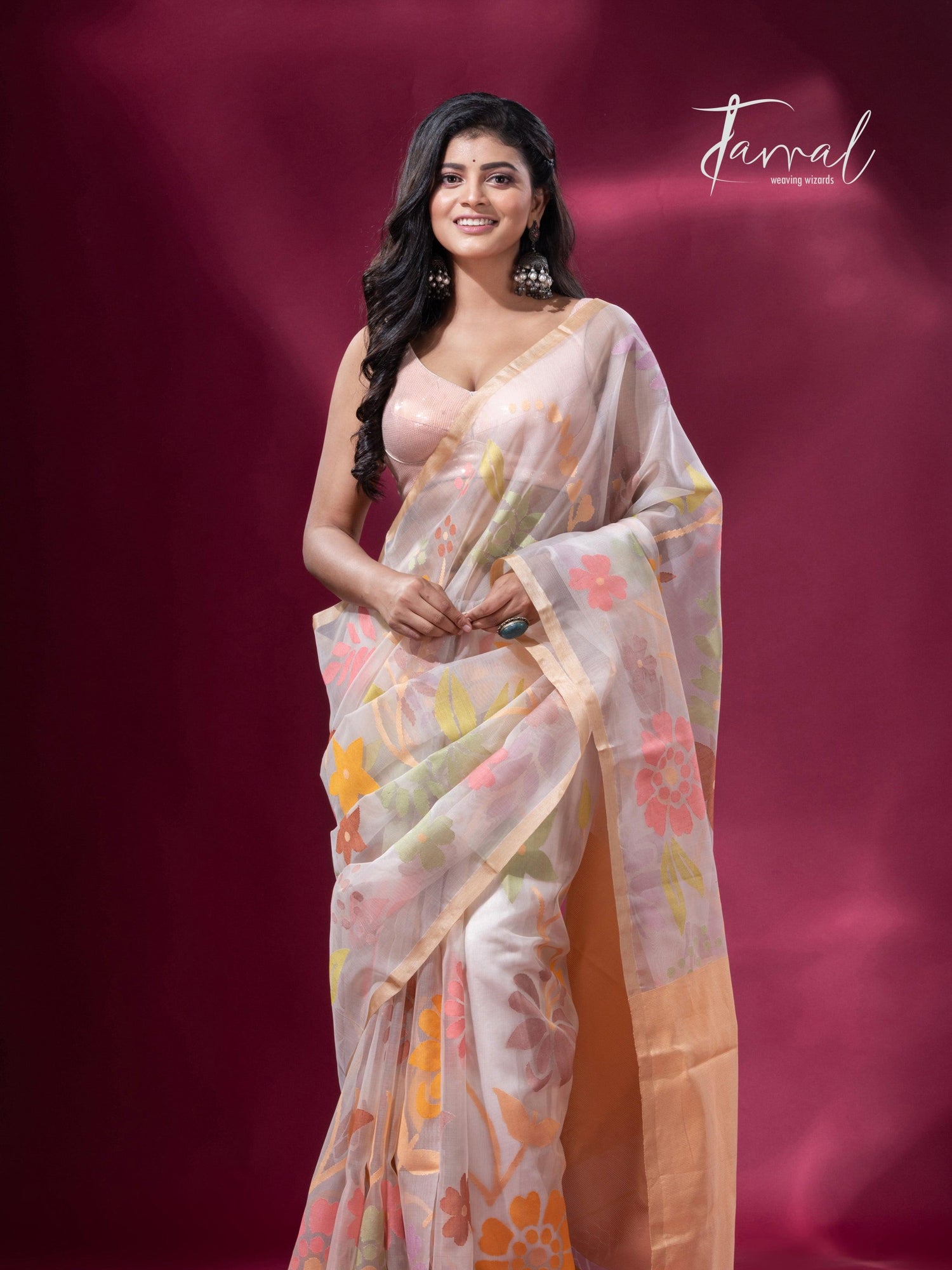 Offwhite muslin silk allover floral handwoven jamdani saree full