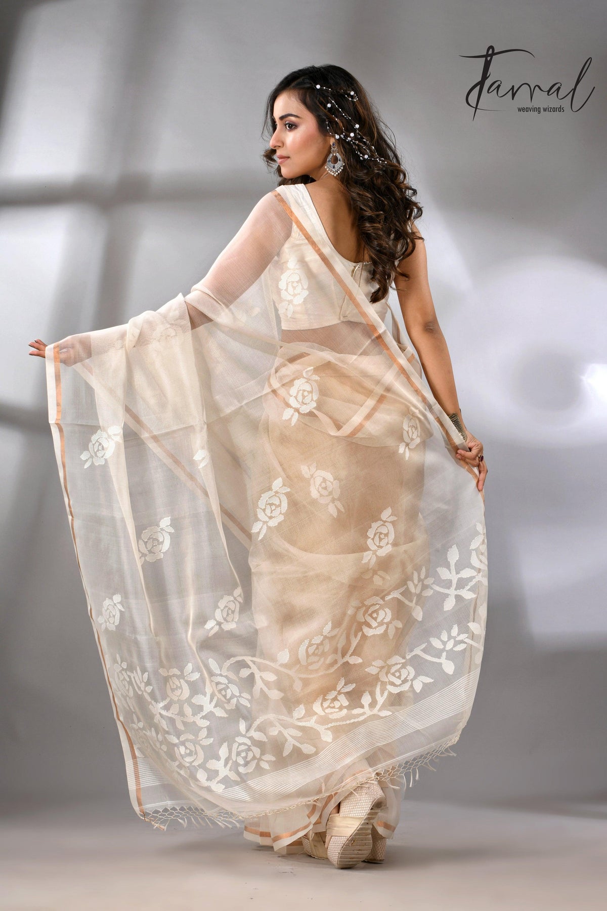 Offwhite self rose motifs handwoven jamdani saree in muslin silk - Tamal Boutique