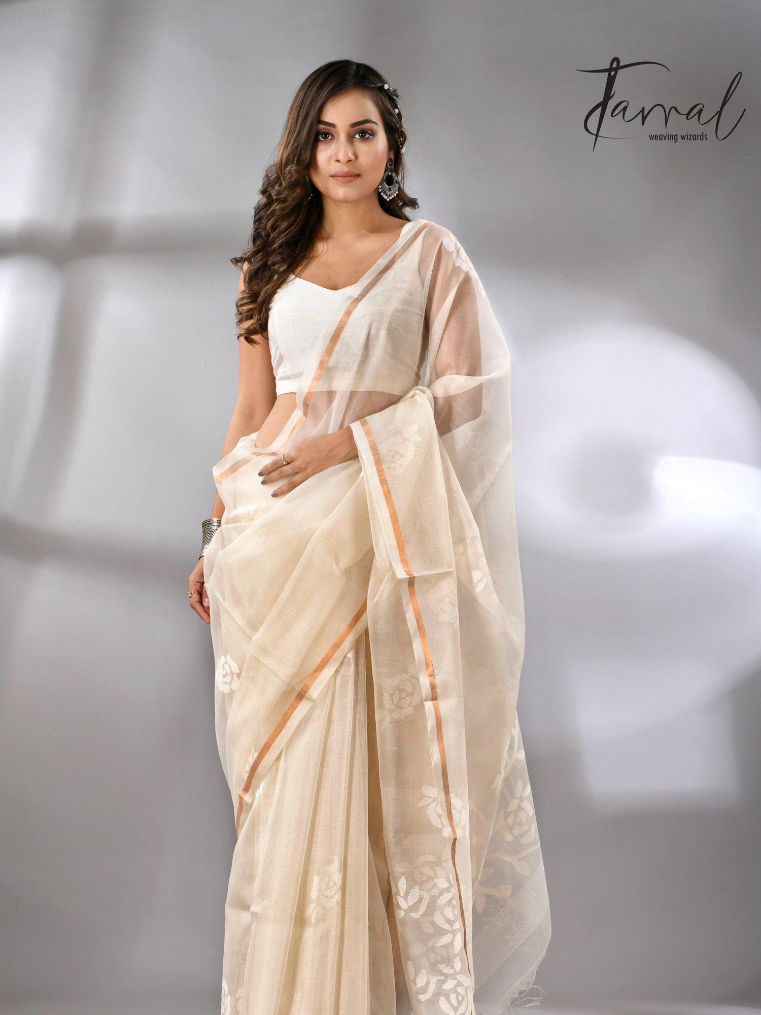 Offwhite self rose motifs handwoven jamdani saree in muslin silk - Tamal Boutique