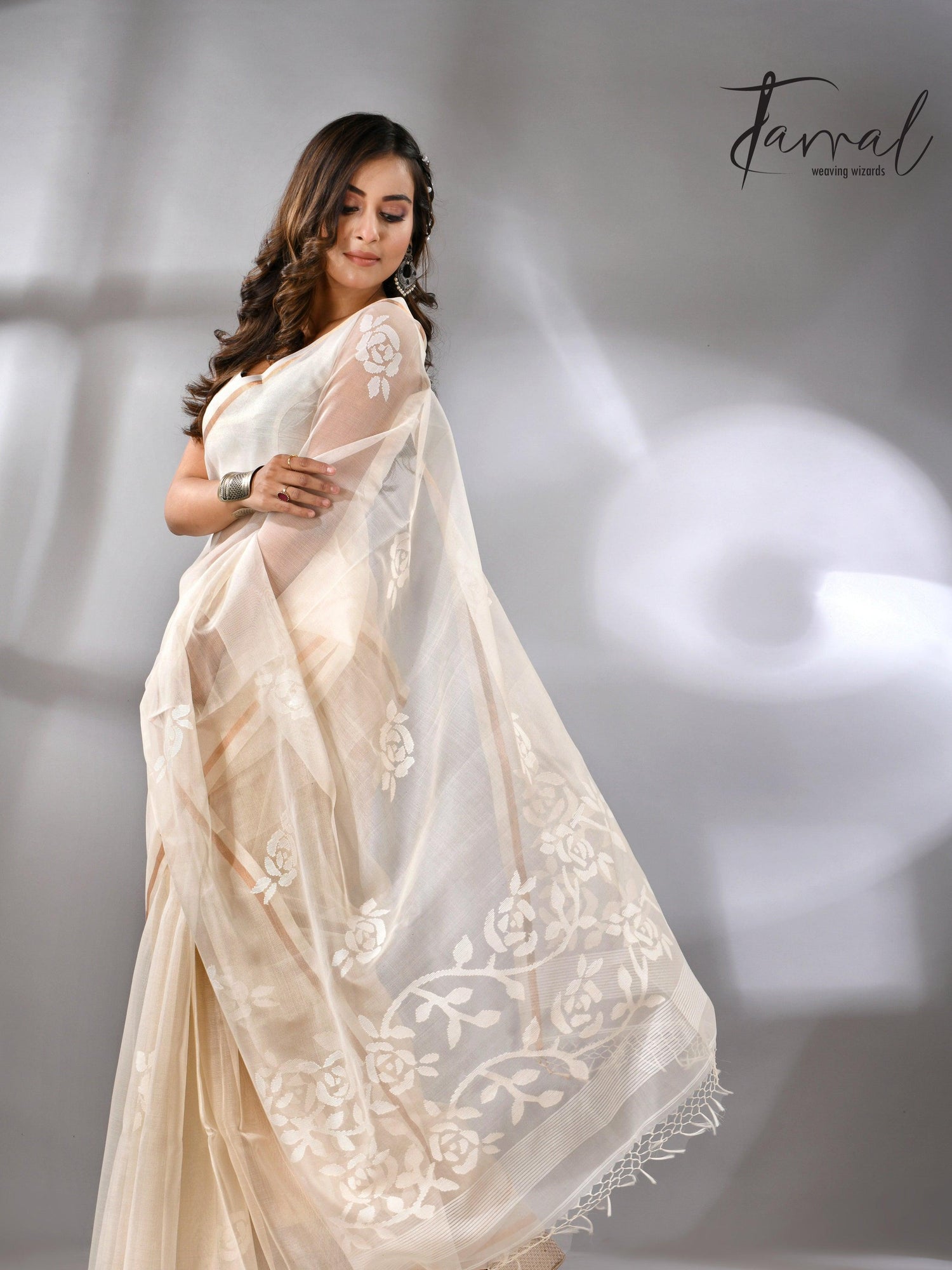 Offwhite self rose motifs handwoven jamdani saree in muslin silk - Tamal Boutique