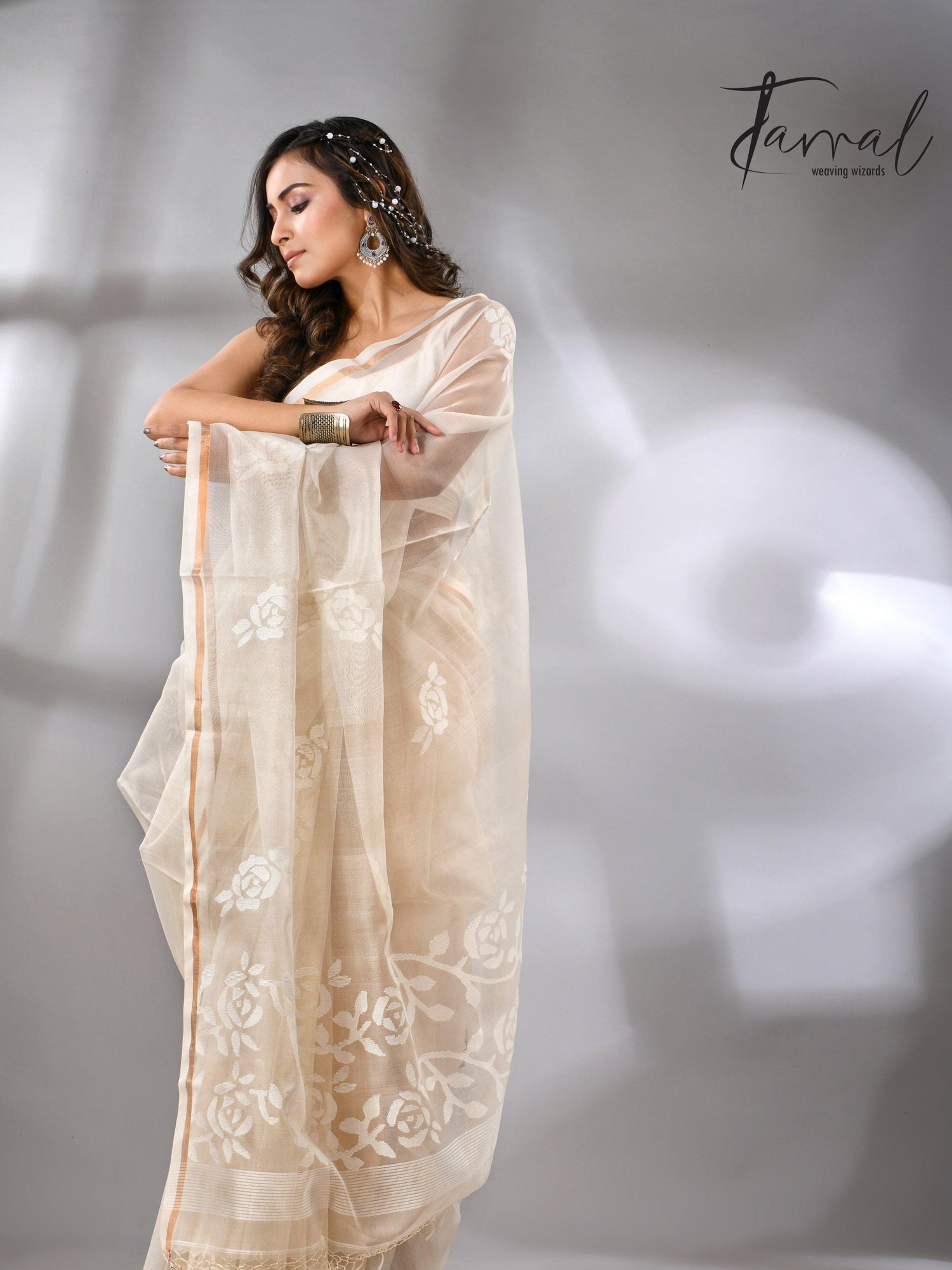 Offwhite self rose motifs handwoven jamdani saree in muslin silk - Tamal Boutique