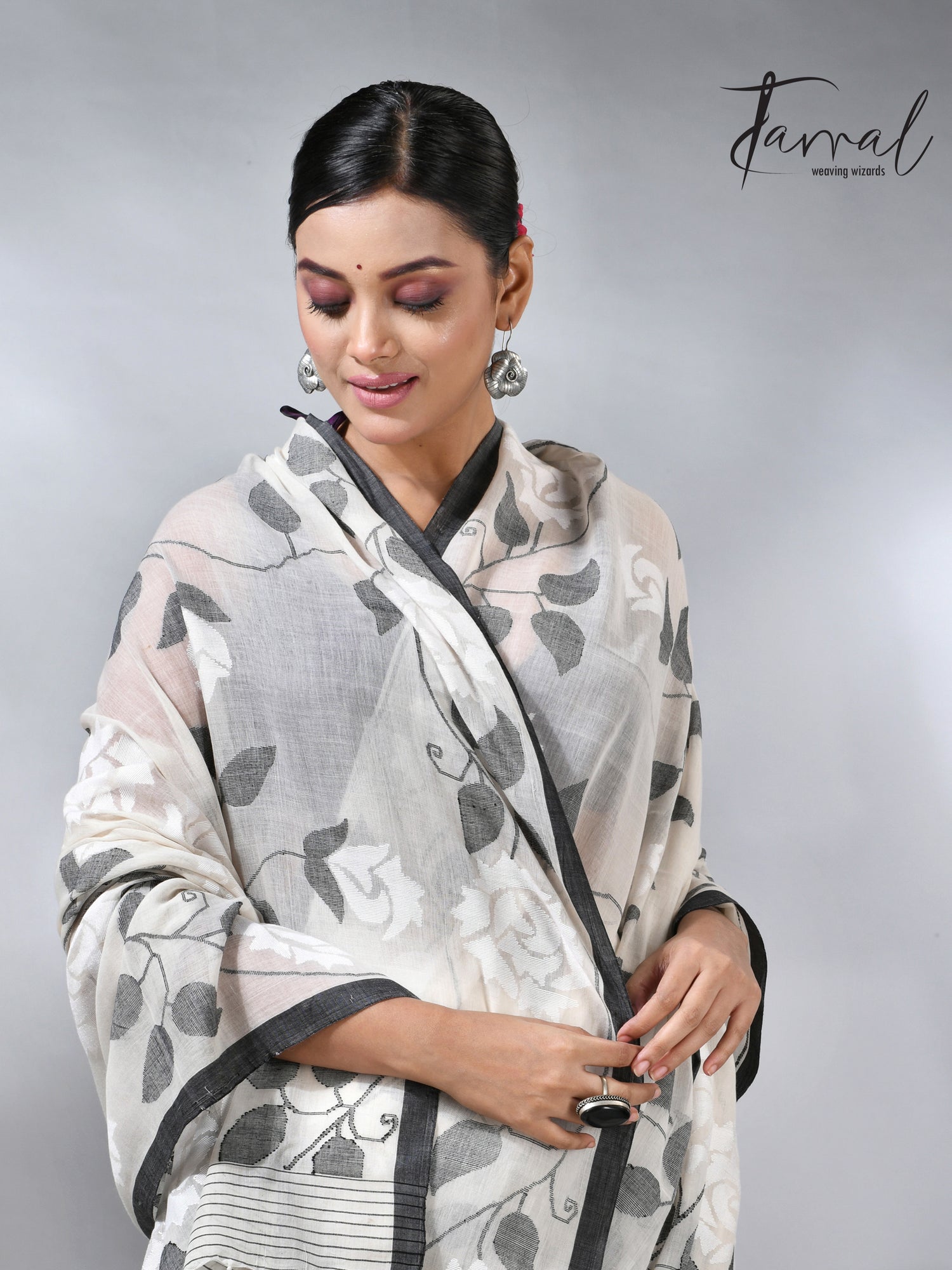 Offwhite with black allover cotton muslin handwoven jamdani saree