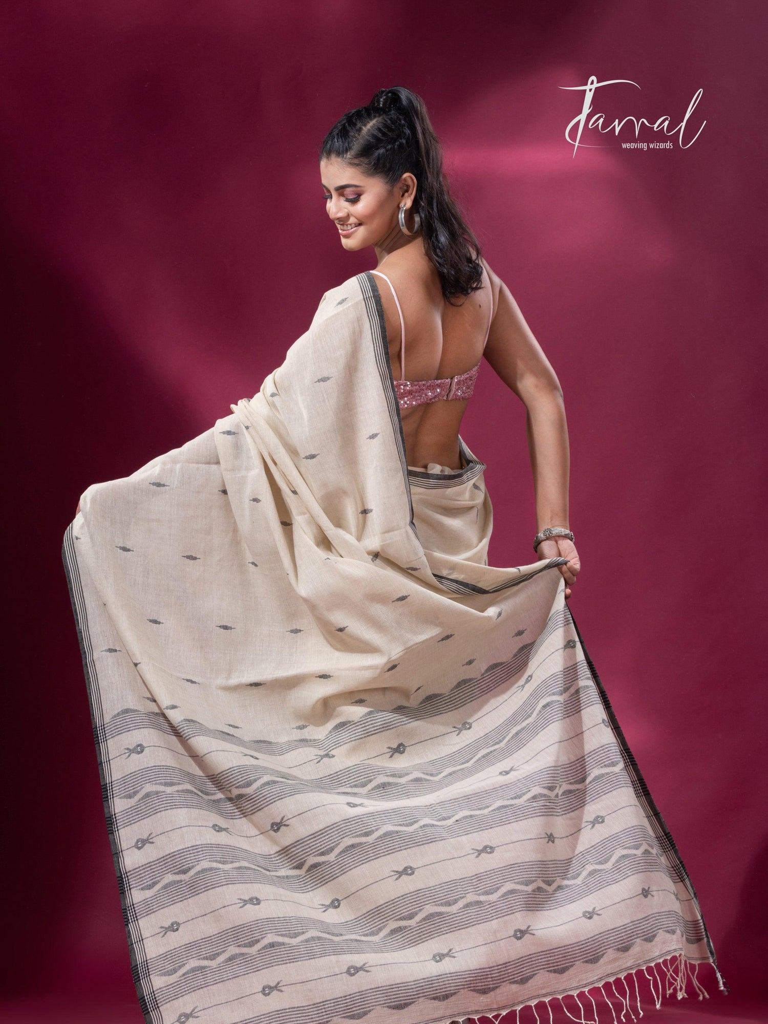 Offwhite with black border pure cotton handwoven jamdani saree