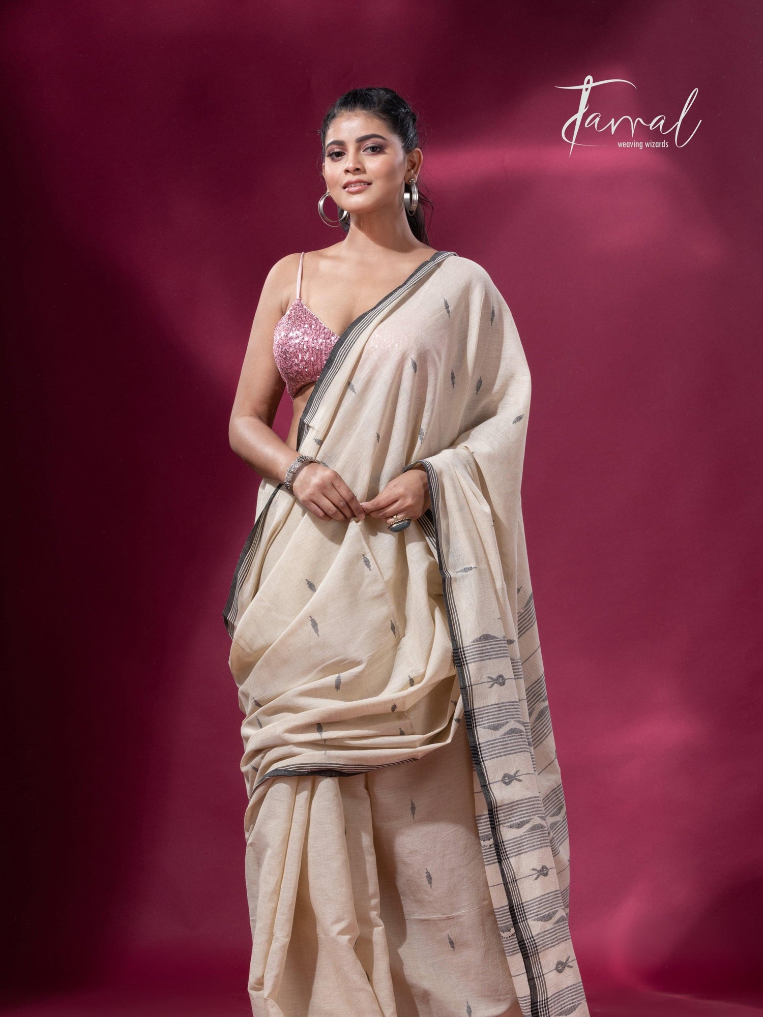 Offwhite with black border pure cotton handwoven jamdani saree