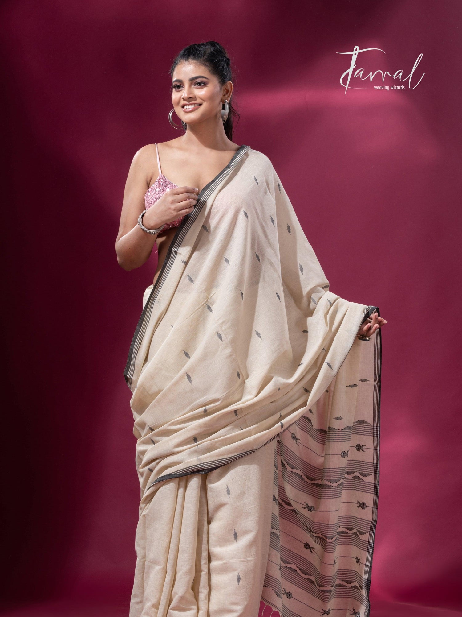 Offwhite with black border pure cotton handwoven jamdani saree