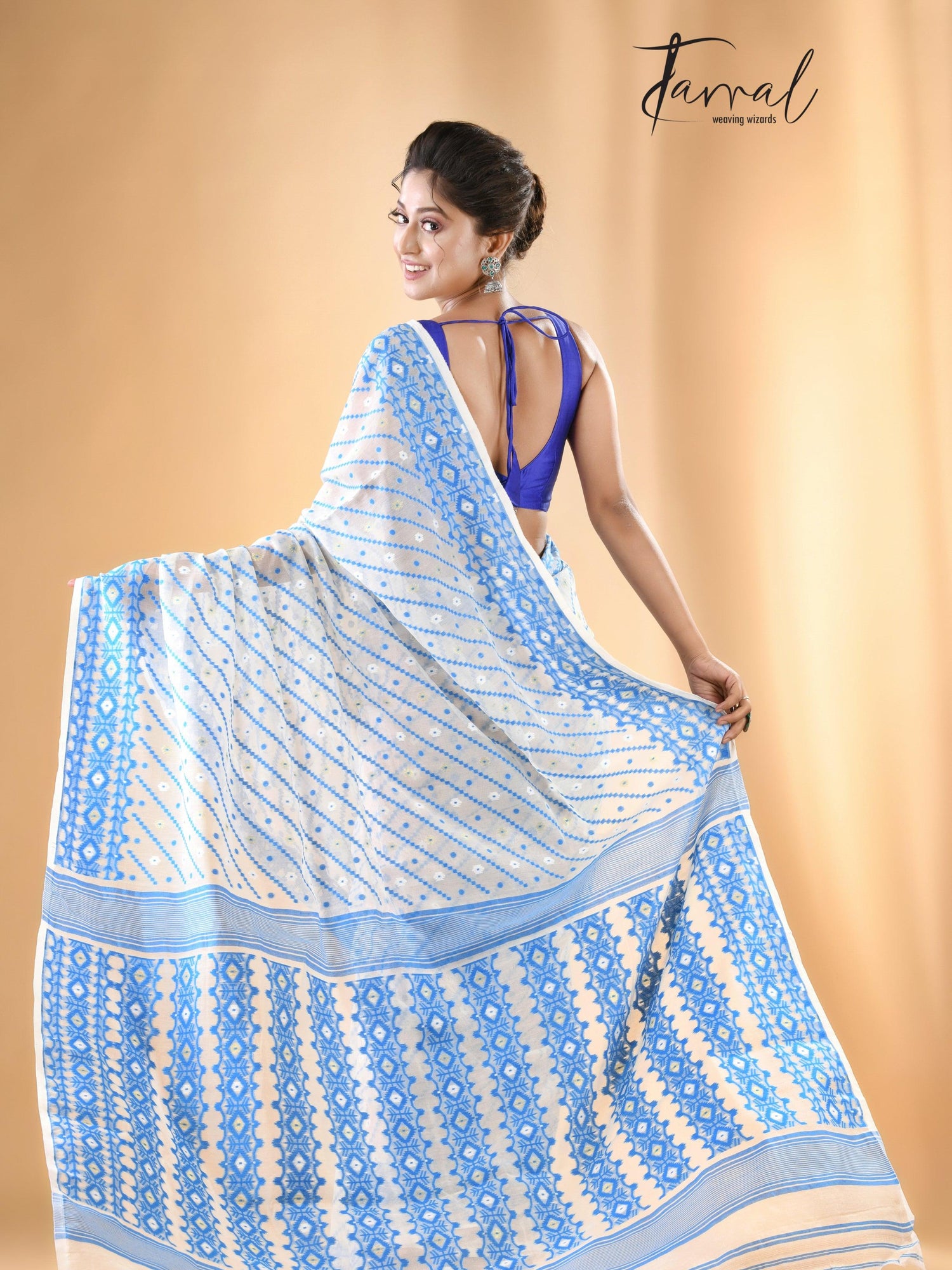 jamdani saree, jamdani, handloom, handwoven, saree, silk, dhakai, weaving, kolkatasaree, tamalboutique
