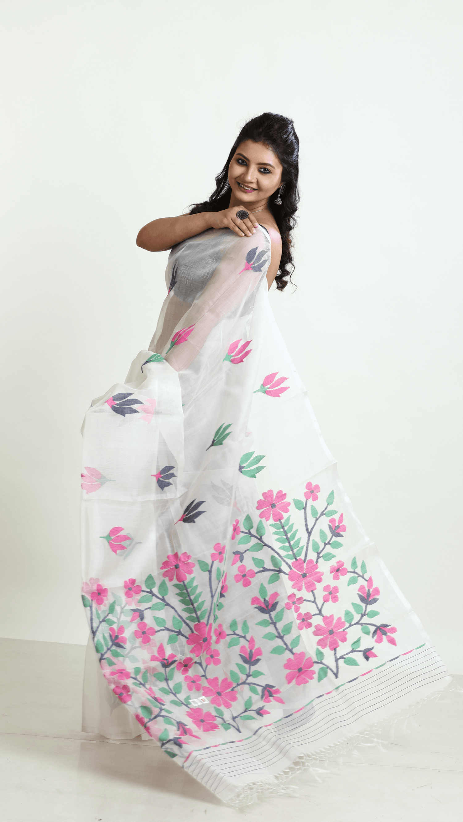 Offwhite with multicolour periwinkle floral handwoven muslin silk jamdani saree - Tamal Boutique