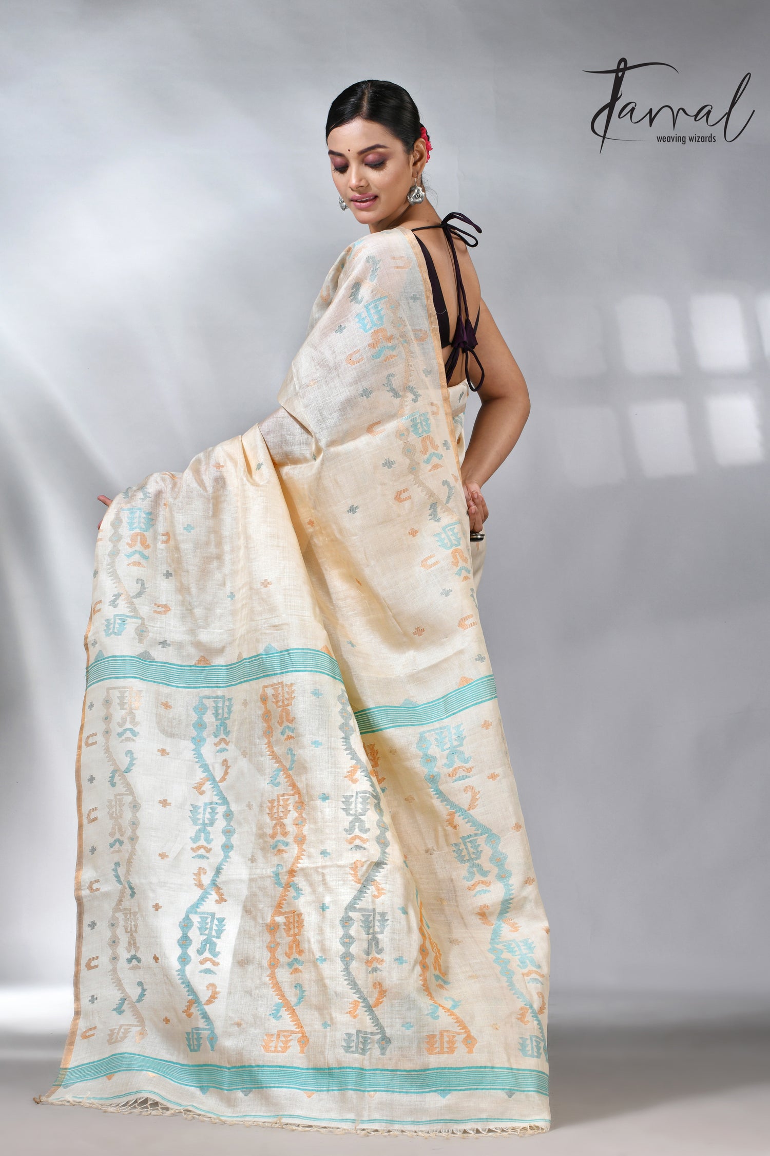 Offwhite with pink floral muslin silk handwoven jamdani saree