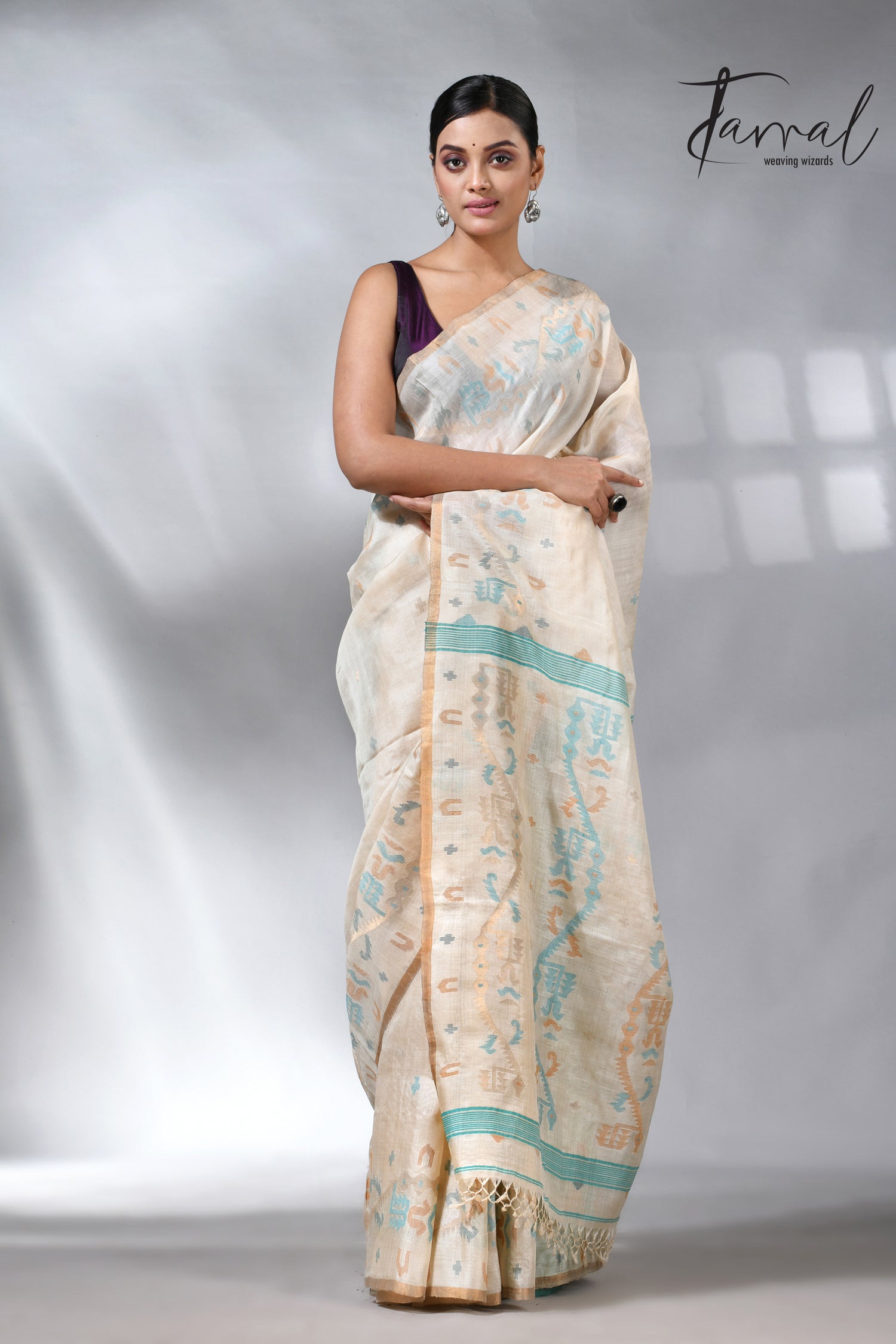 Offwhite with pink floral muslin silk handwoven jamdani saree
