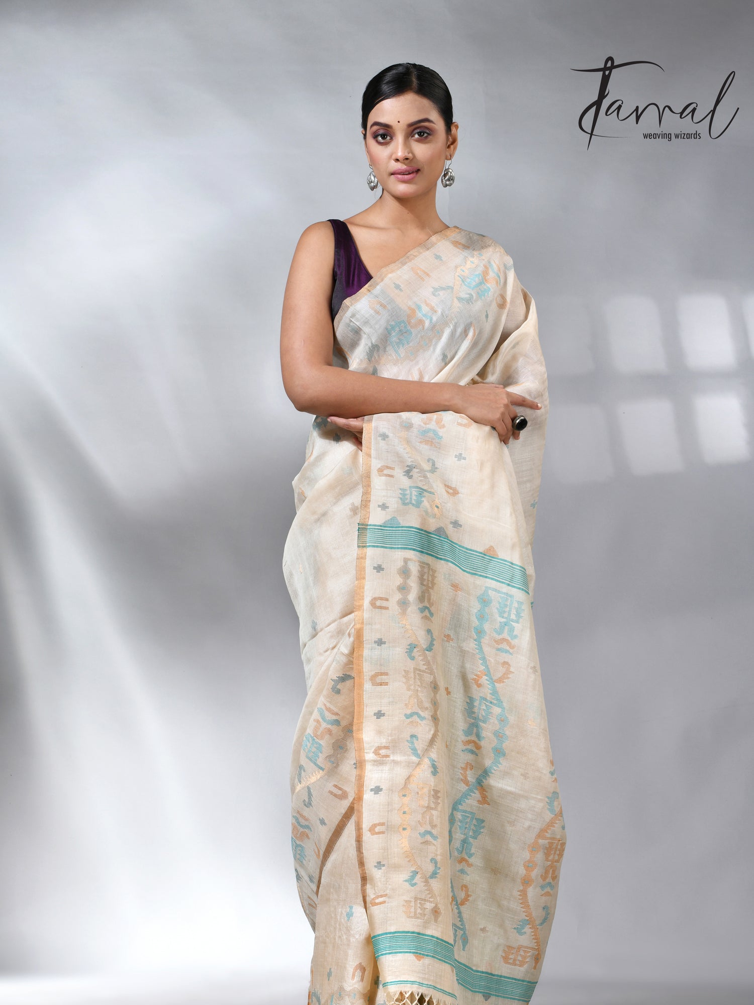 Offwhite with pink floral muslin silk handwoven jamdani saree