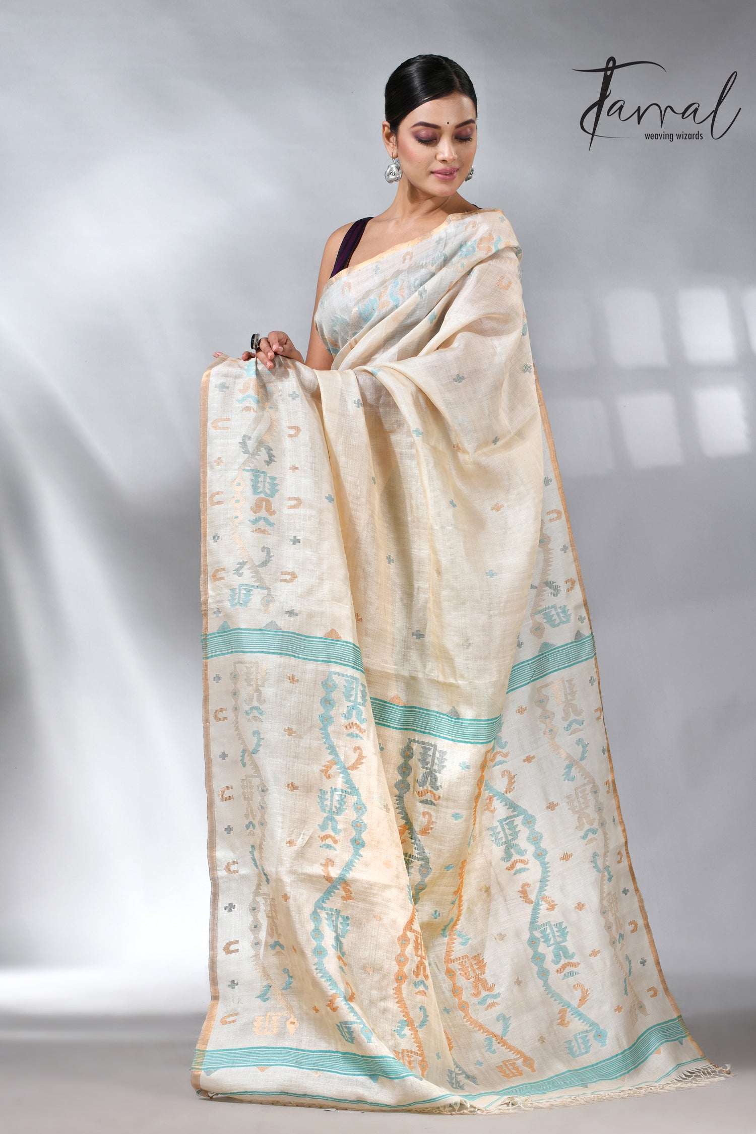 Offwhite with pink floral muslin silk handwoven jamdani saree