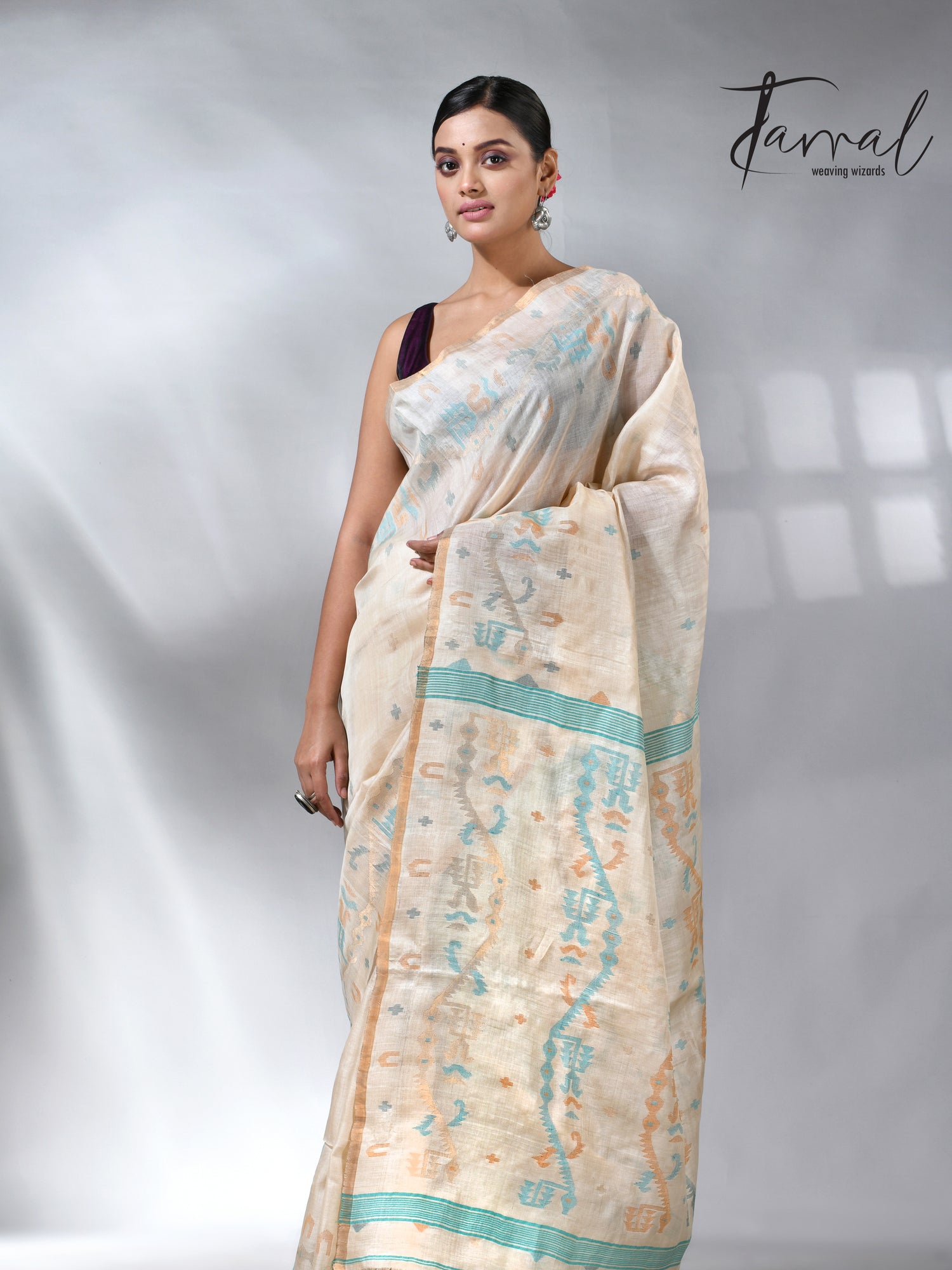 Offwhite with pink floral muslin silk handwoven jamdani saree