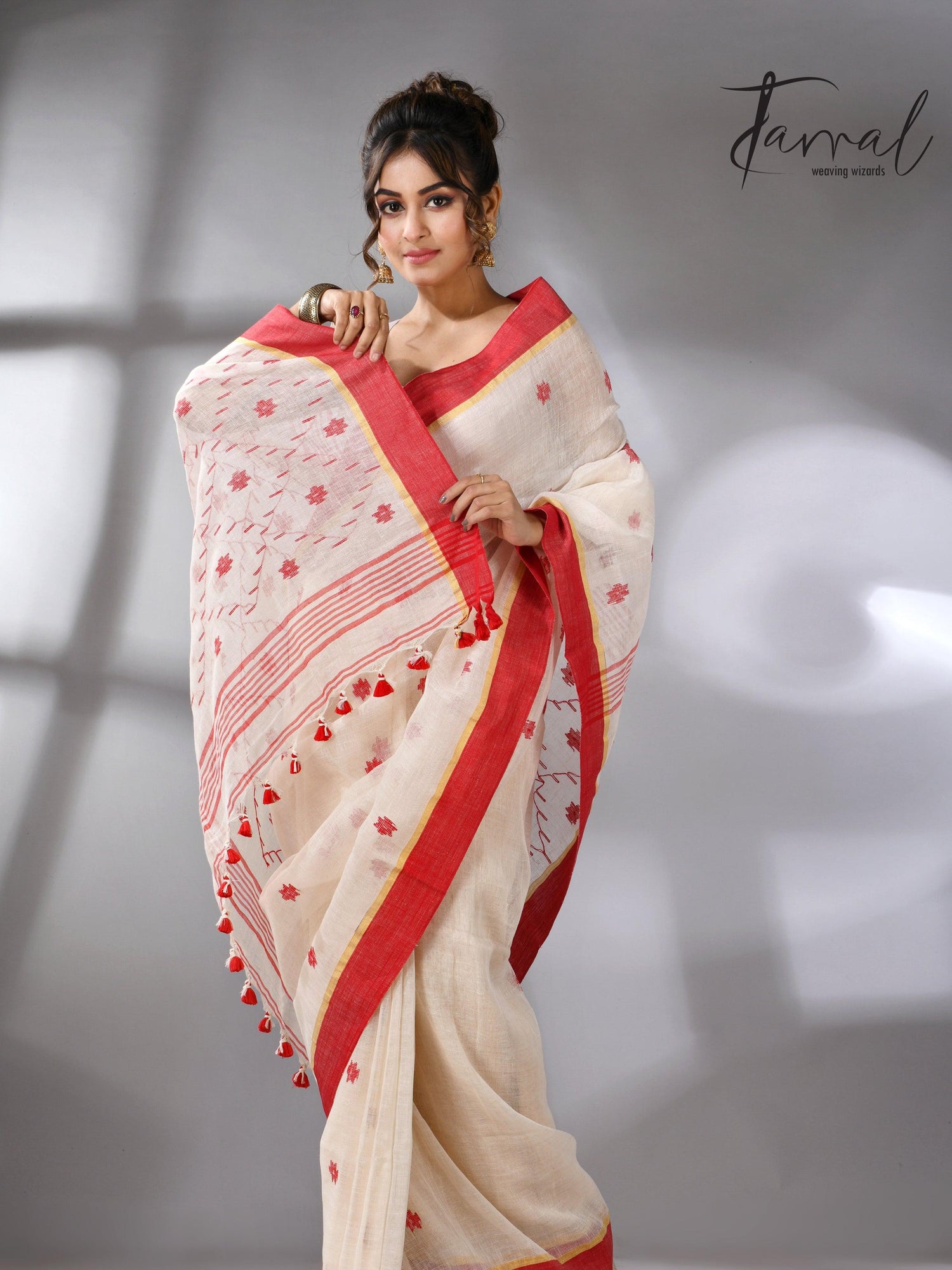 Offwhite with red border traditional handwoven pure linen jamdani saree - Tamal Boutique