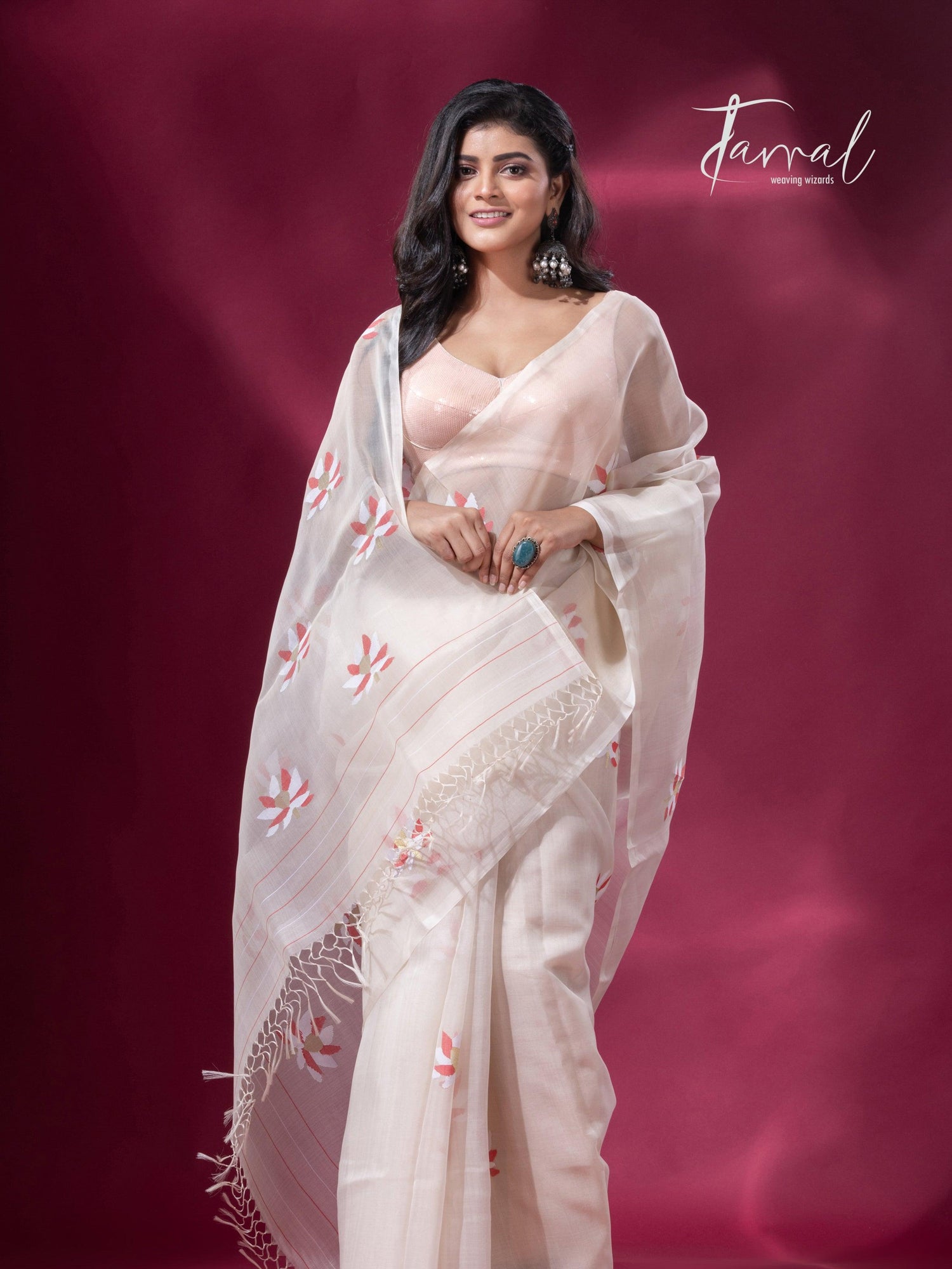 Offwhite with red & golden lotus motifs muslin silk handwoven jamdani saree - Tamal Boutique