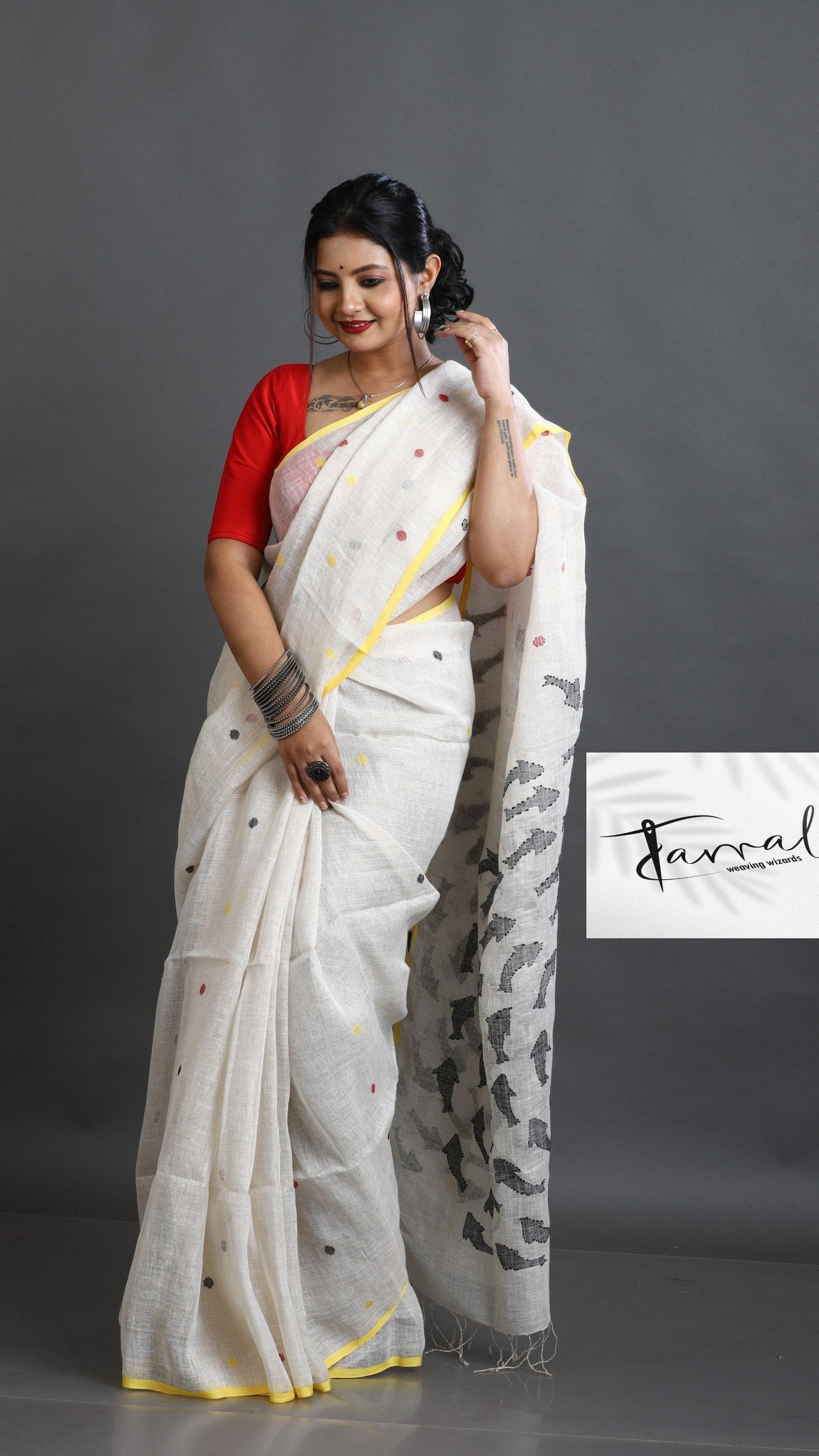Offwhite with yellow circle fish pallu handwoven jamdani in linen saree - Tamal Boutique