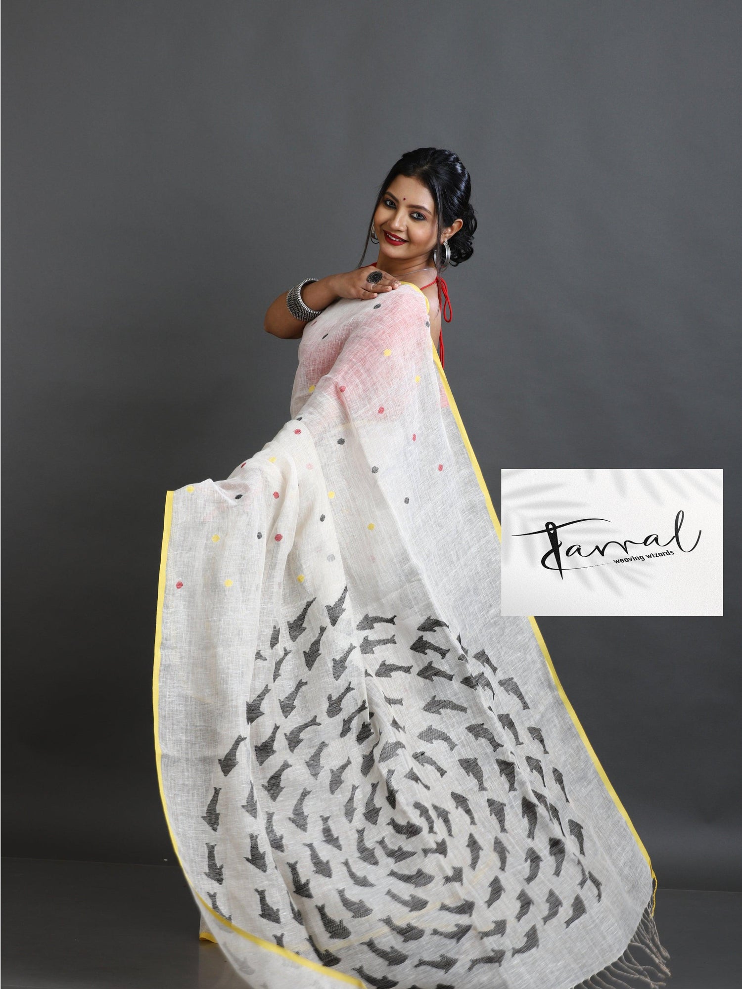 Offwhite with yellow circle fish pallu handwoven jamdani in linen saree - Tamal Boutique