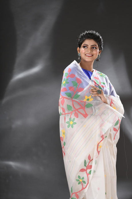 Offwhite with red floral pallu handwoven muslin silk jamdani saree - Tamal Boutique