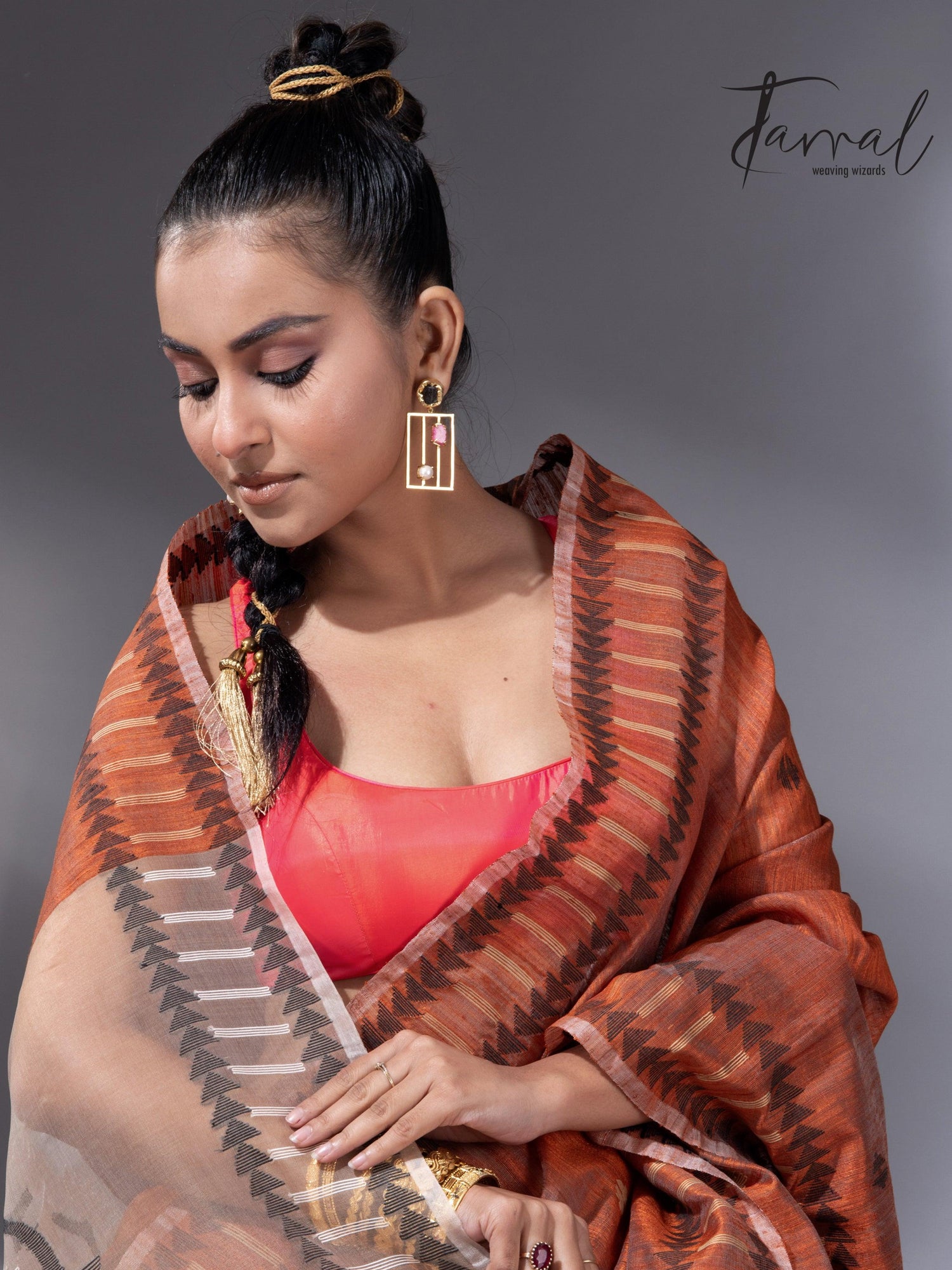 Orange Kalka Motifs Matka Silk Handwoven Jamdani Saree1