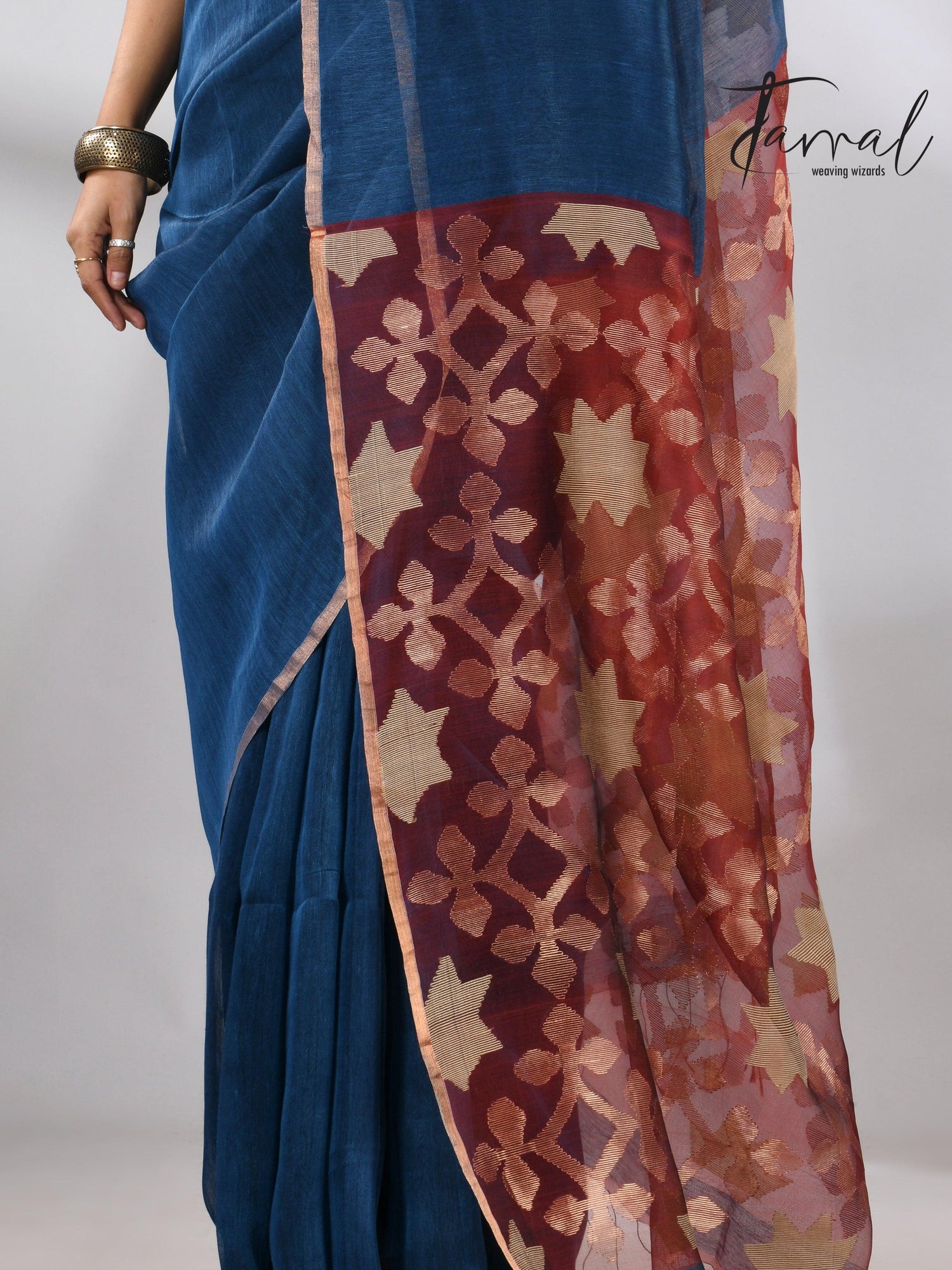 jamdani saree, jamdani, handloom, handwoven, saree, silk, dhakai, weaving, kolkatasaree, tamalboutique