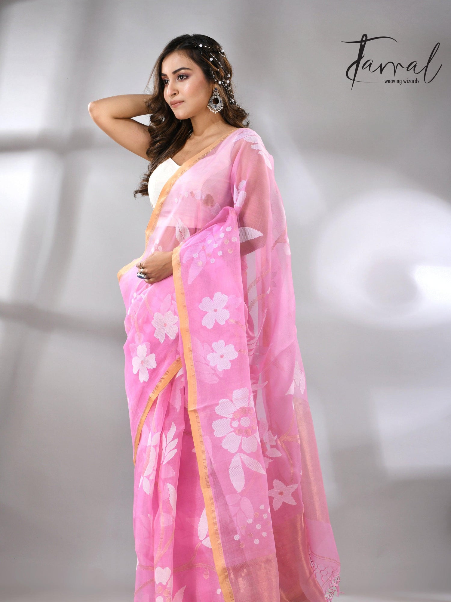 Pink Muslin Silk Handwoven Jamdani Saree Left