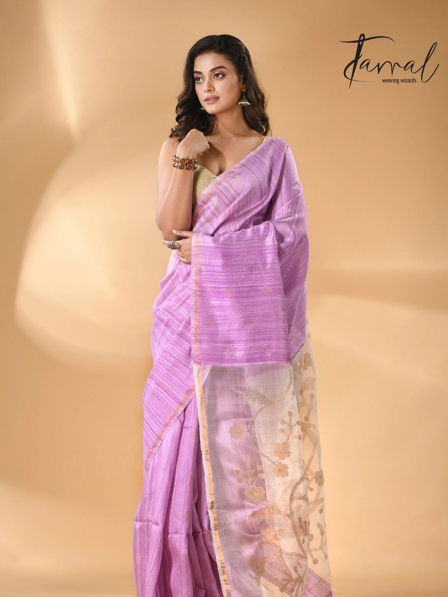 Pink with white floral pallu matka silk handwoven jamdani saree - Tamal Boutique