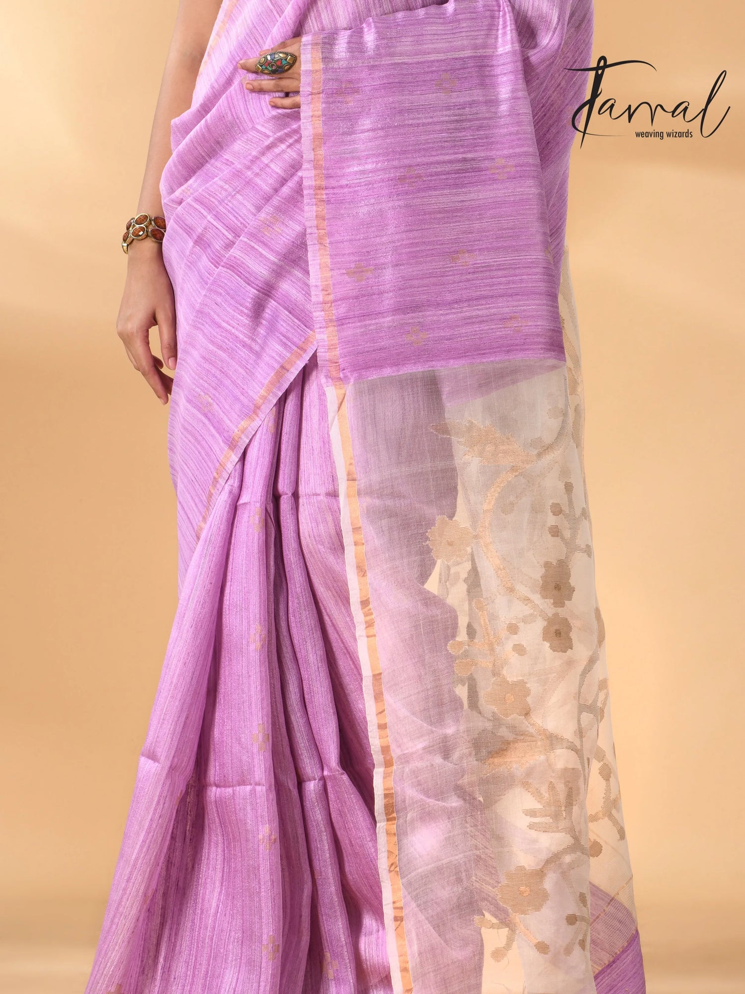 Pink with white floral pallu matka silk handwoven jamdani saree - Tamal Boutique