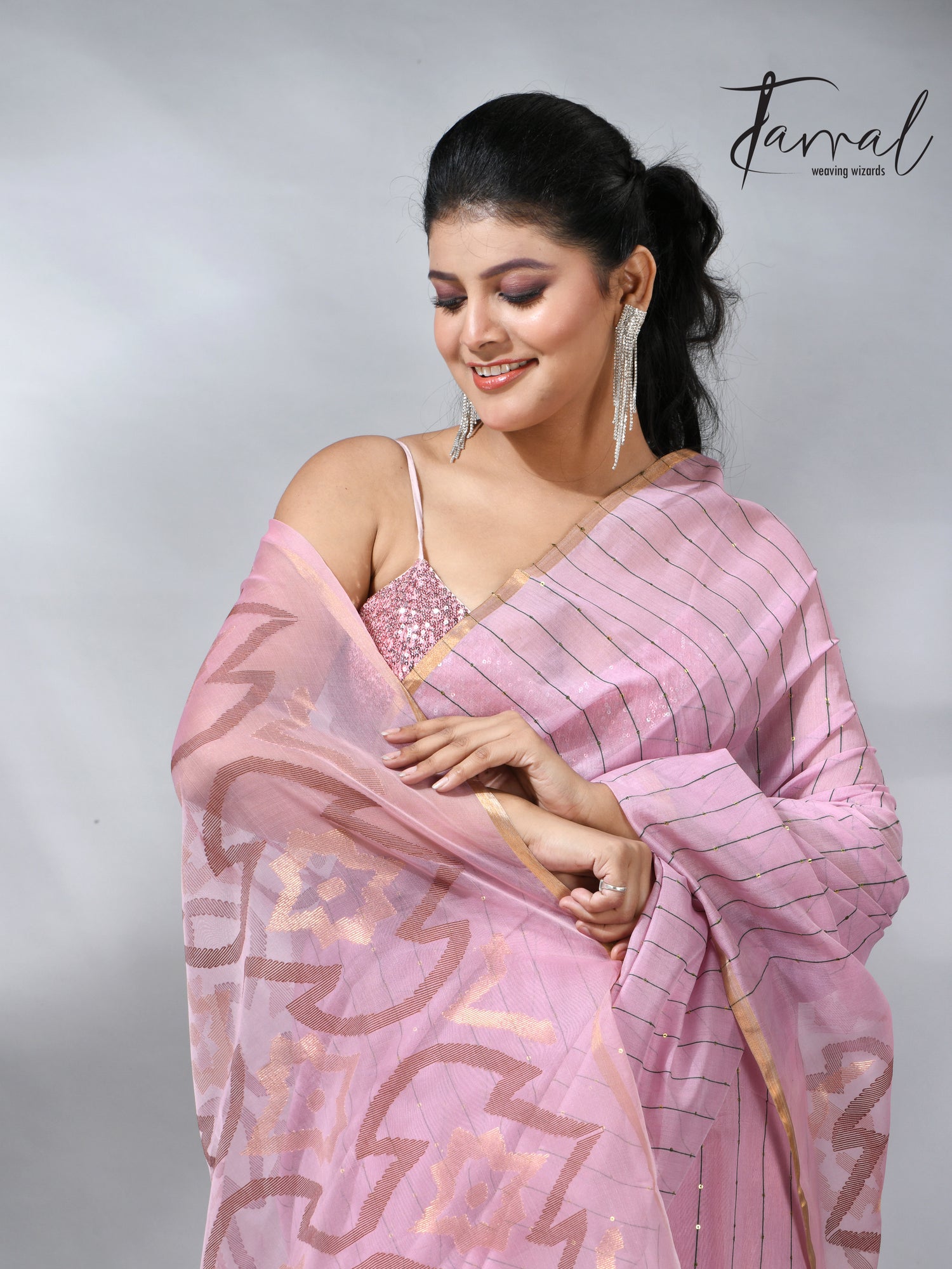 Pink with zari border silk cotton handwoven jamdani saree