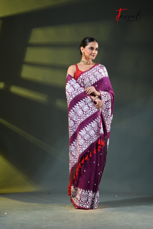 Purple Mulmul Cotton Saree with White Kathiyawadi Embroidery | Cross-Regional Craft | Tamal Boutique