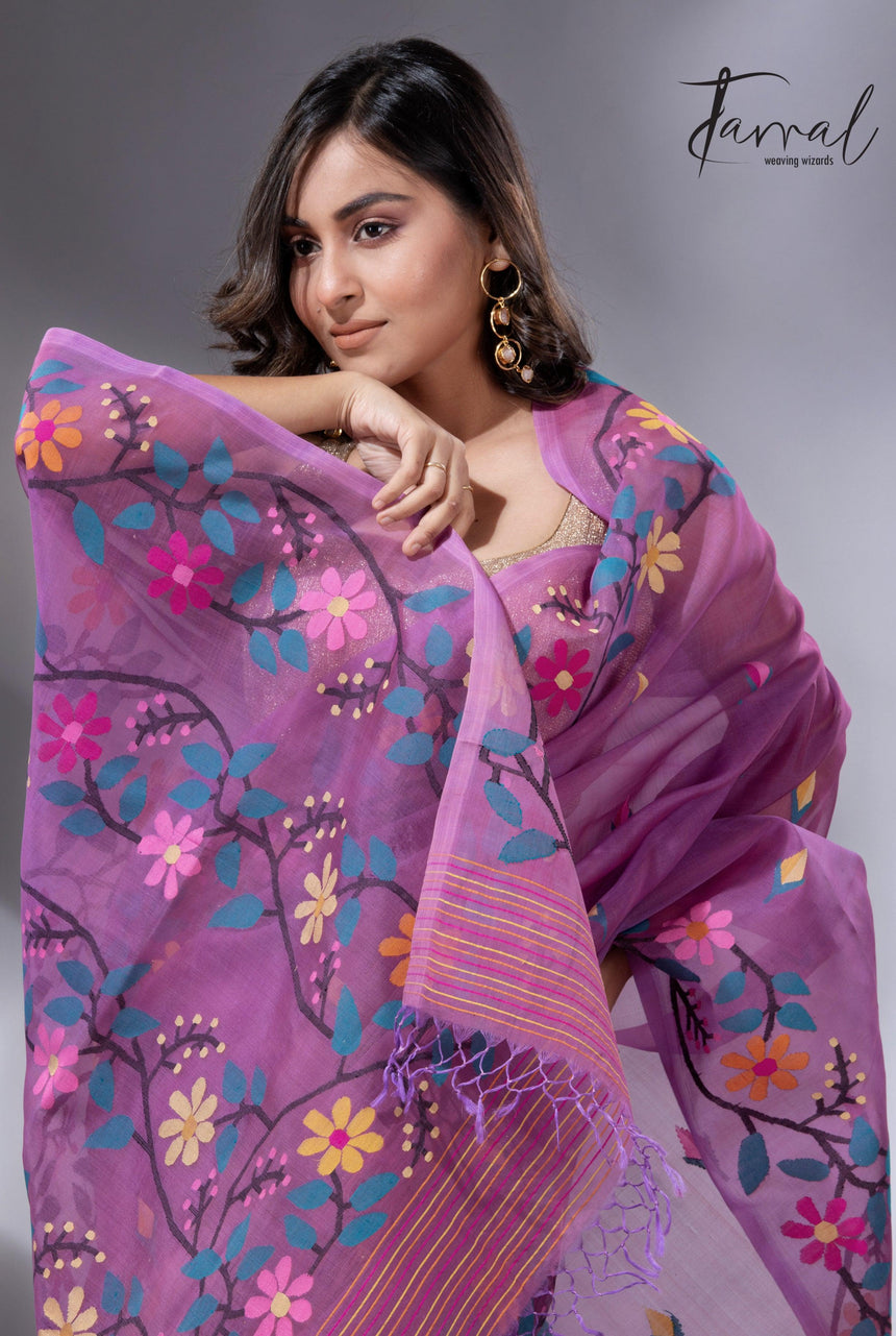 Purple floral border handwoven muslin jamdani saree1