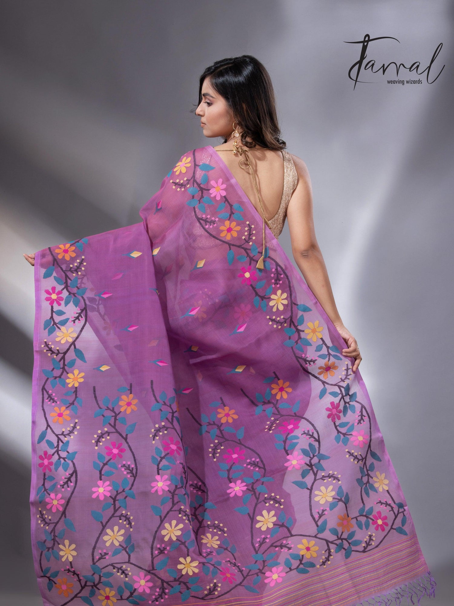 Purple floral border handwoven muslin jamdani saree6