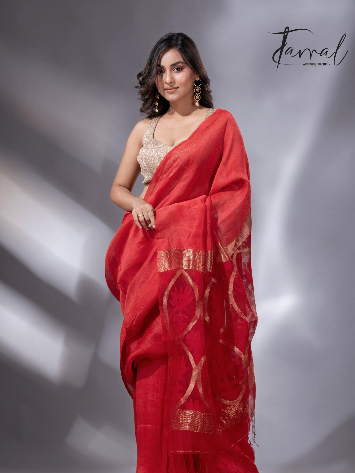 Red Lotus Elegance pallu silk linen handwoven jamdani saree1