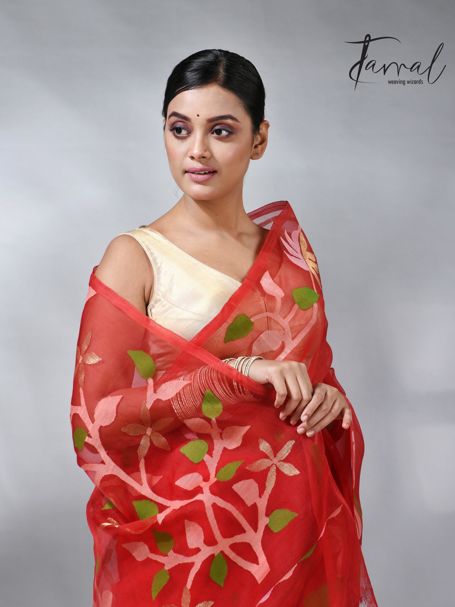 Red colour floral border muslin silk handwovn jamdani saree