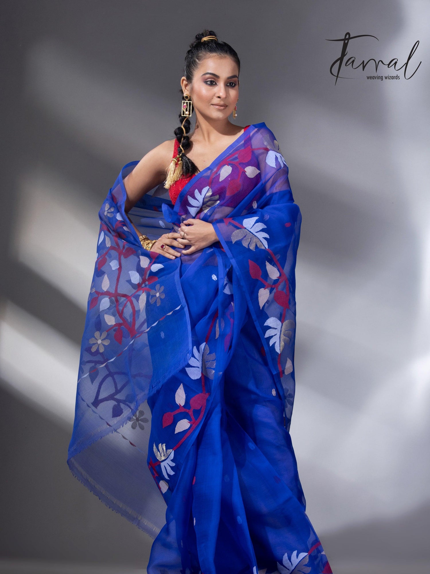 Red & golden floral border muslin silk handwoven jamdani saree left3