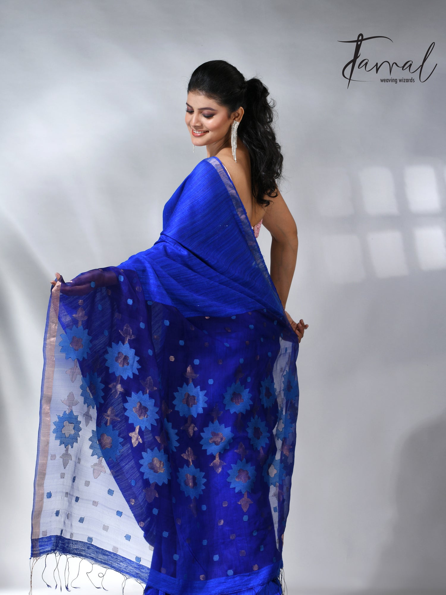 Royal blue with zari border matka silk handwoven jamdani saree