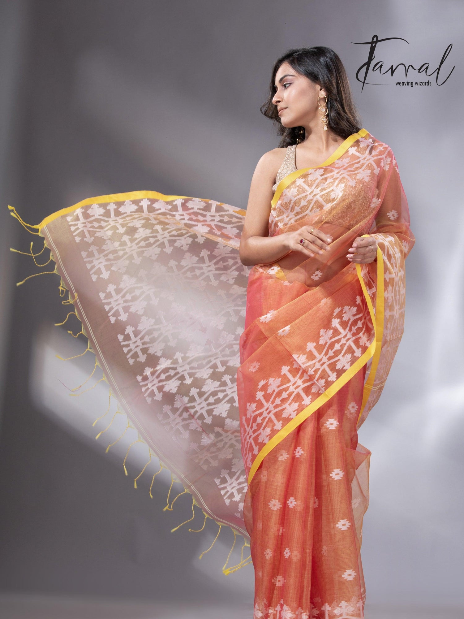 jamdani saree, jamdani, handloom, handwoven, saree, silk, dhakai, weaving, kolkatasaree, tamalboutique