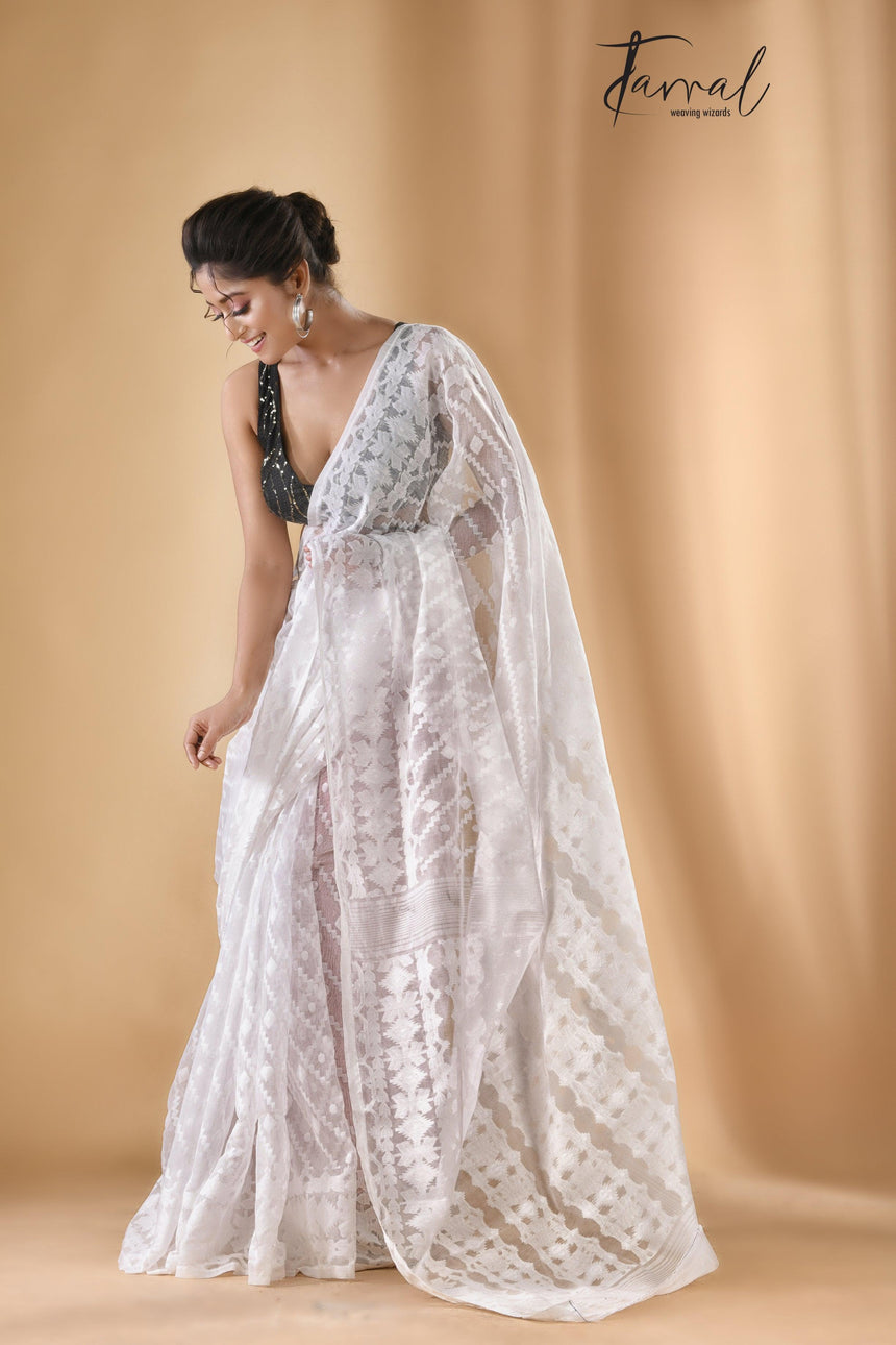 Sweta Subhra handloom soft dhaki jamdani saree - Tamal Boutique